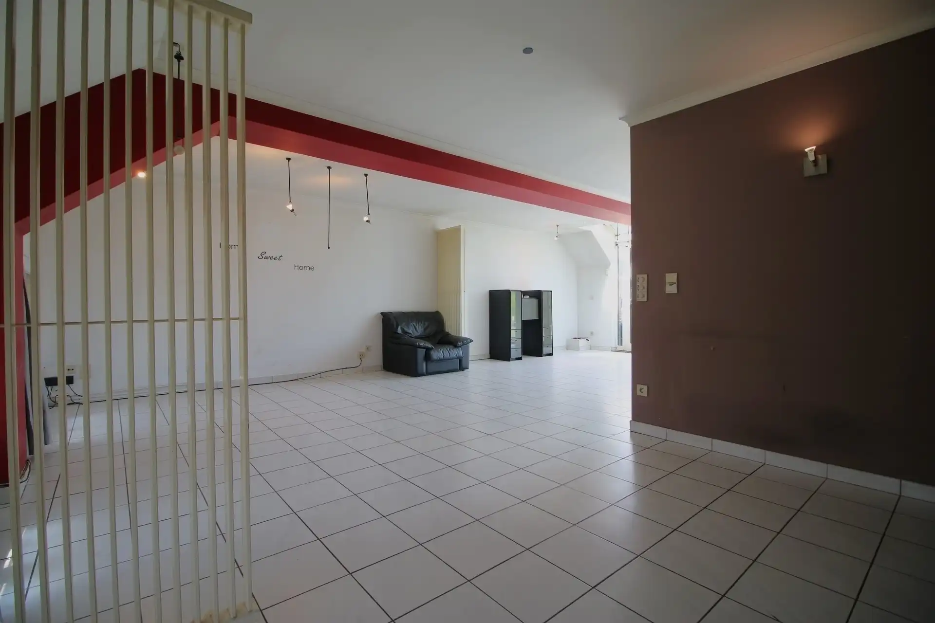Ruim te renoveren handelspand met woning foto 28