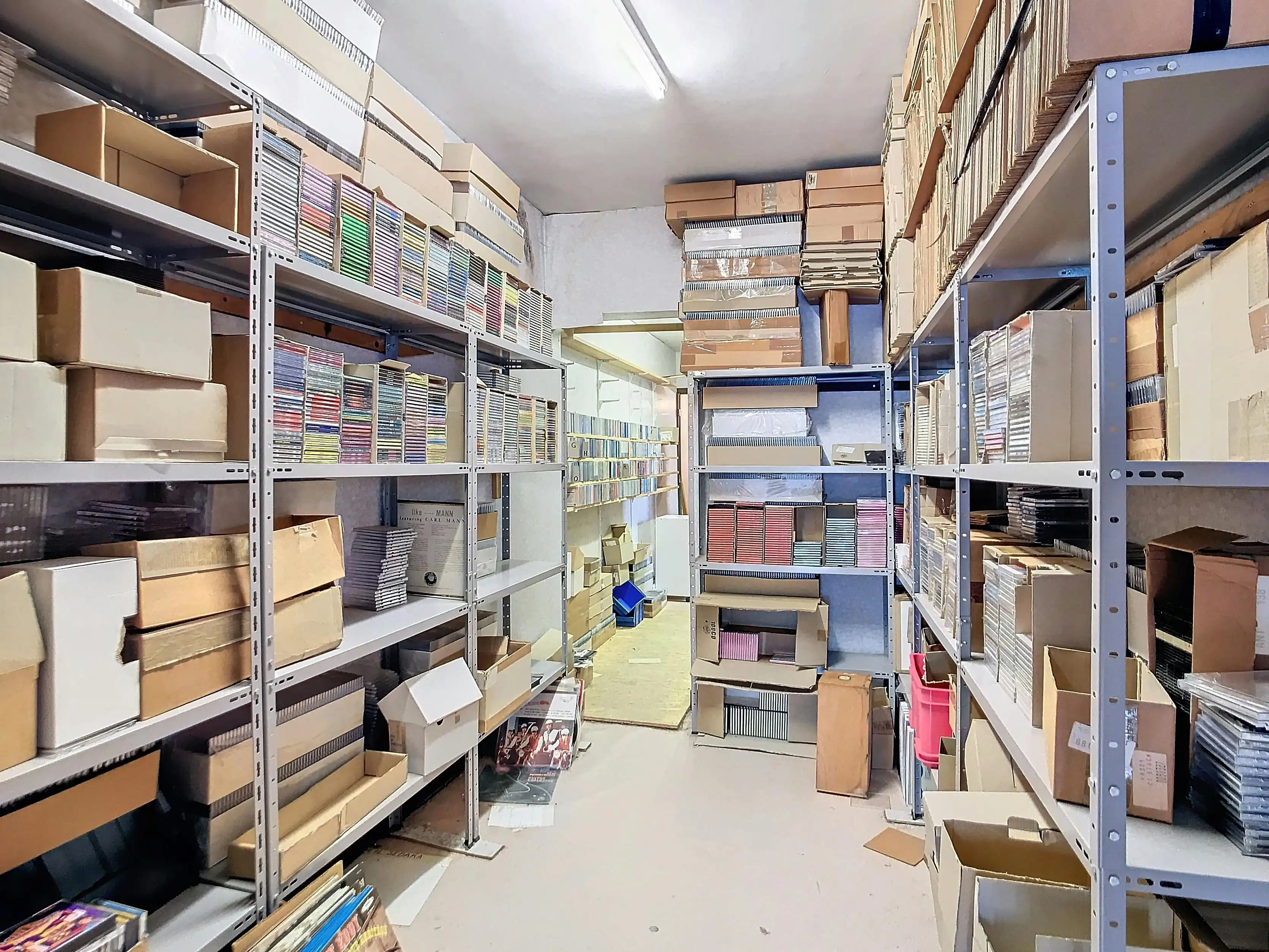 Te renoveren winkel of woning te Kruibeke foto 10