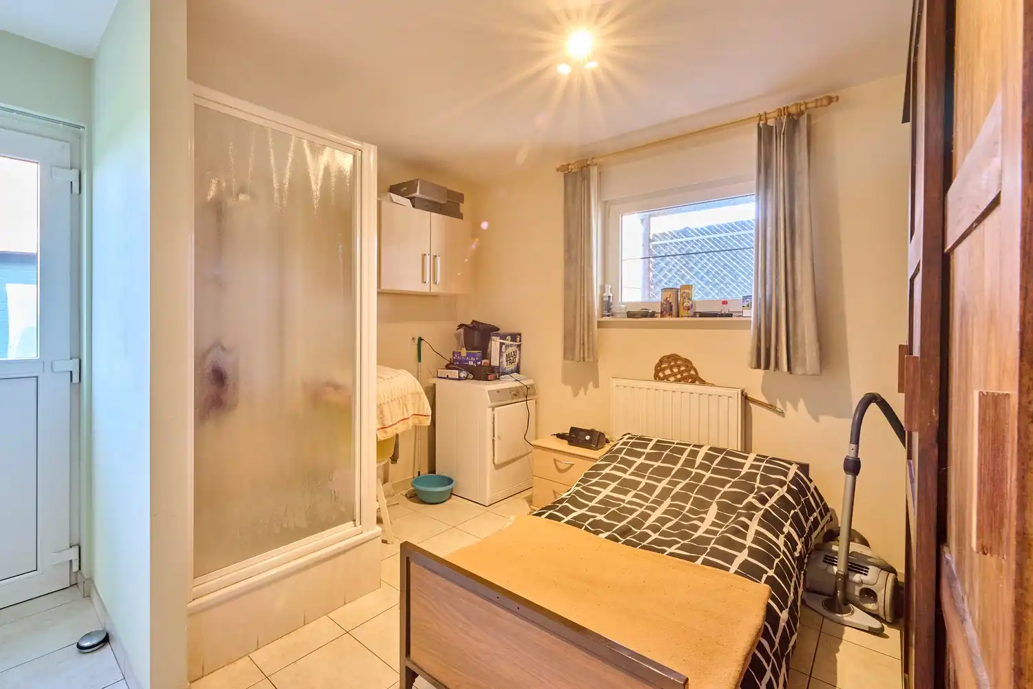 Charmante landelijk gelegen eengezinswoning volledig onderkeldert en ruime vrijstaande garage foto 11