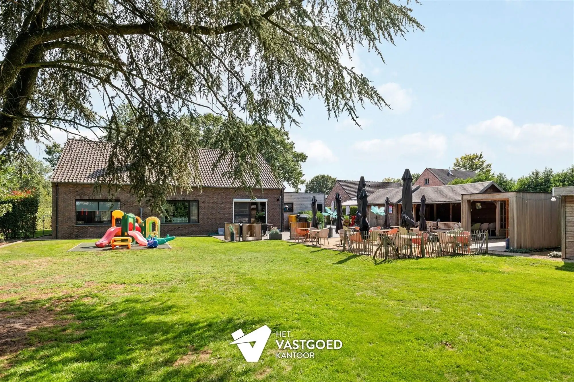 ZEER RUIME, ENERGIEZUINIGE WONING MET ENORM VEEL MOGELIJKHEDEN OP 5320M²! foto 4