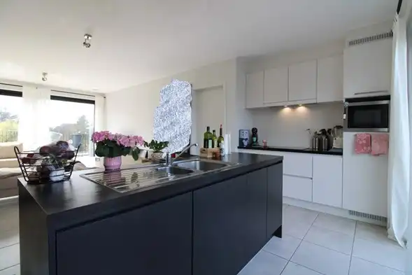 Zeer mooi dakappartement met dubbele garagebox foto 5