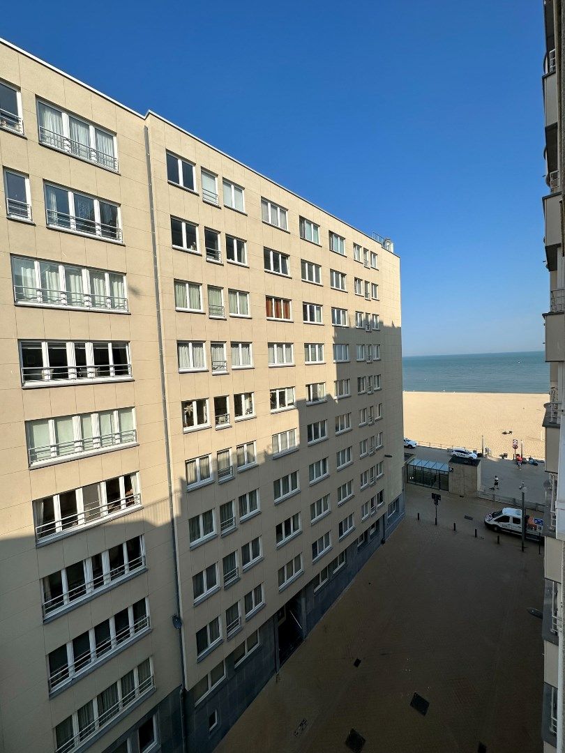 Zongericht appartement met zijdelings zeezicht op TOPligging te Oostende! foto 7