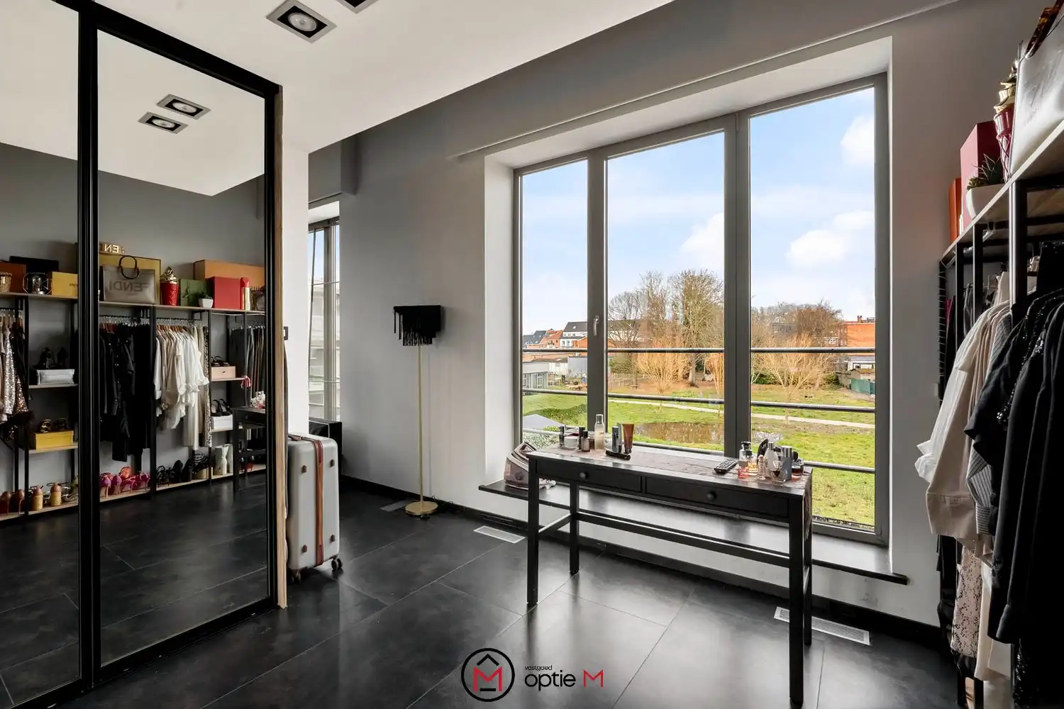 Strak afgewerkte loft te koop met centrale ligging in Hasselt foto 14