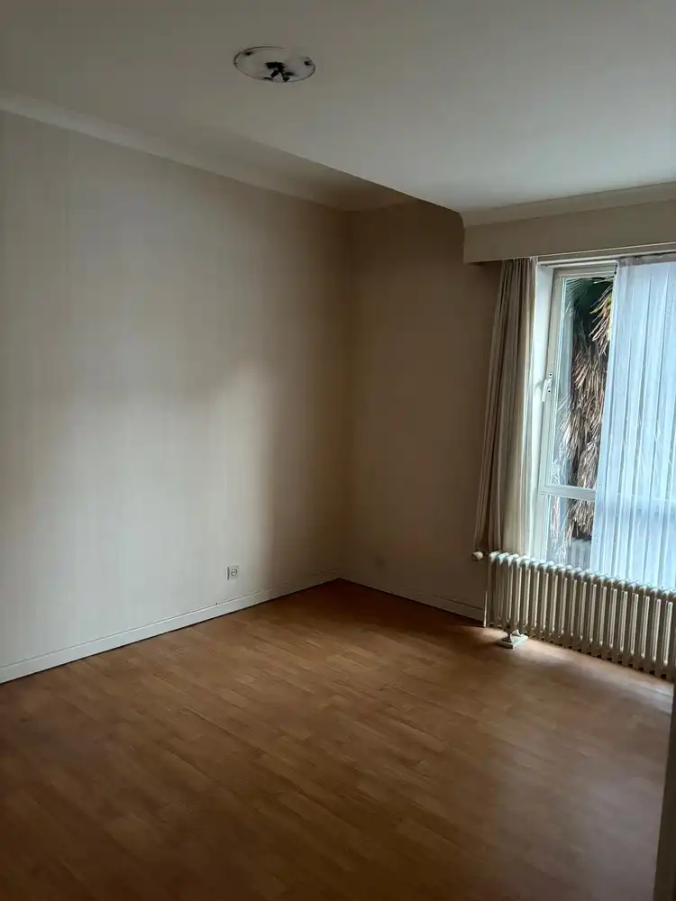 2 ruime goed gelegen te renoveren appartementen foto 8