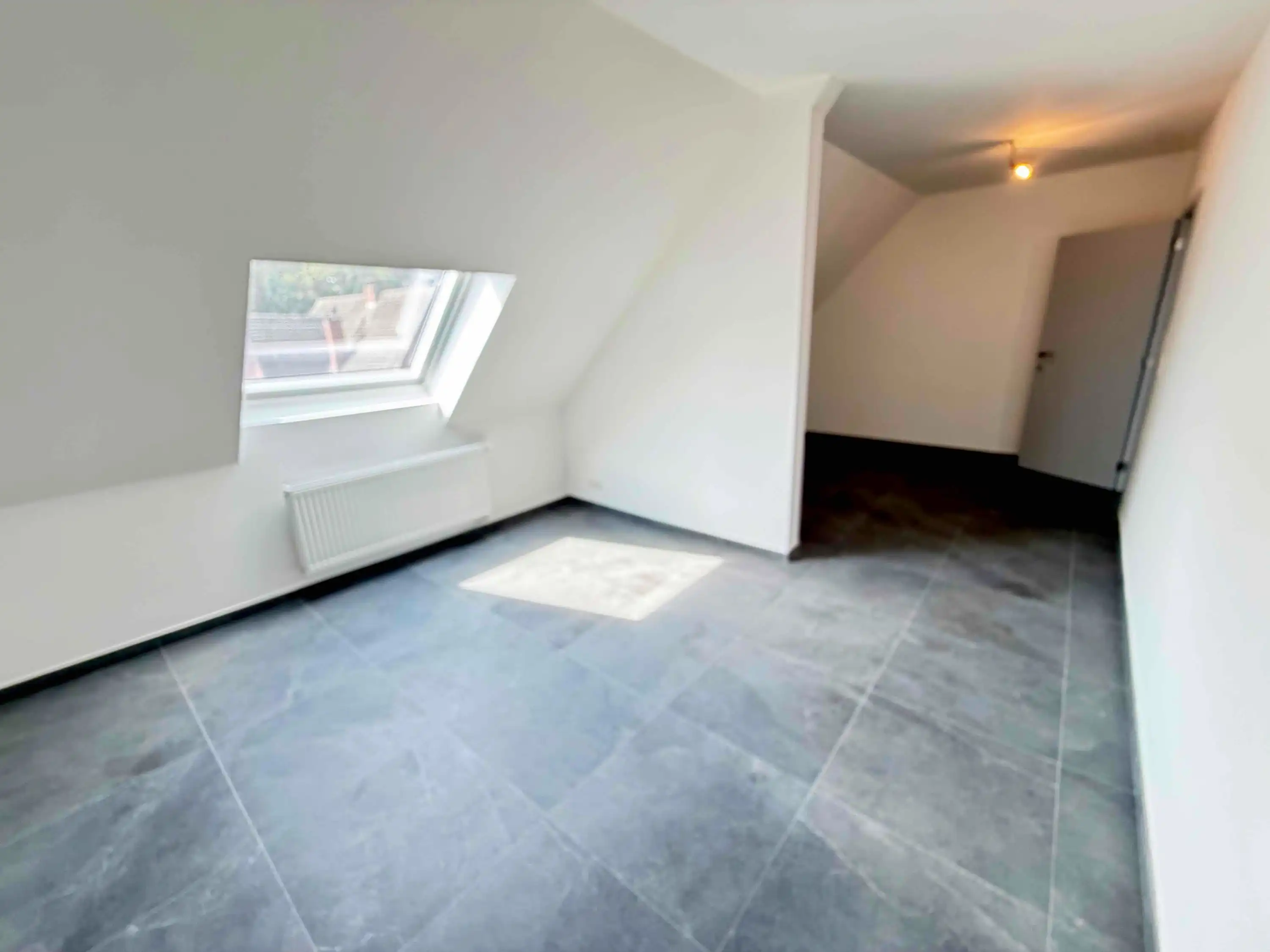 Gerenoveerd handelspand met instapklaar duplexappartement en tuintje foto 14