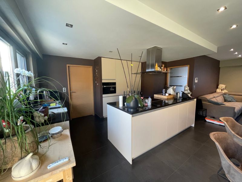 Woning met 3 slaapkamers, polyvalente ruimte, garage en ruim terras foto 6