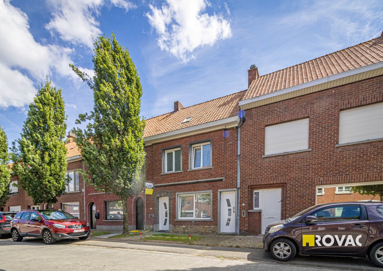 Leuke woning in rustige buurt met 4 slaapkamers en 2 badkamers foto 1