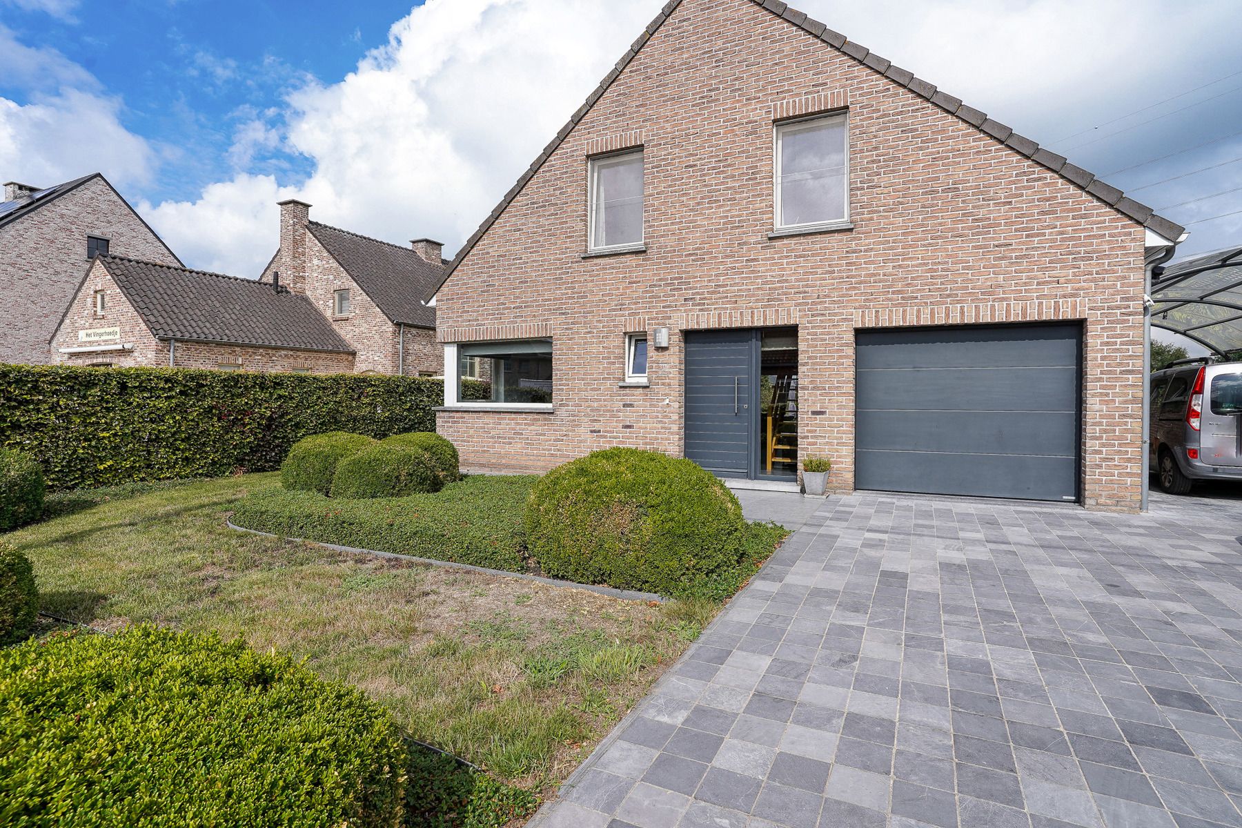 Instapklare open bebouwing met 4 slaapkamers op een prachtig perceel van 2076m² te Londerzeel foto 2