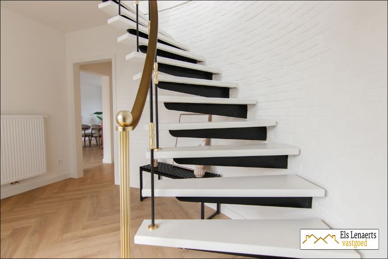 Prachtig gerenoveerde woning op topligging! foto 4