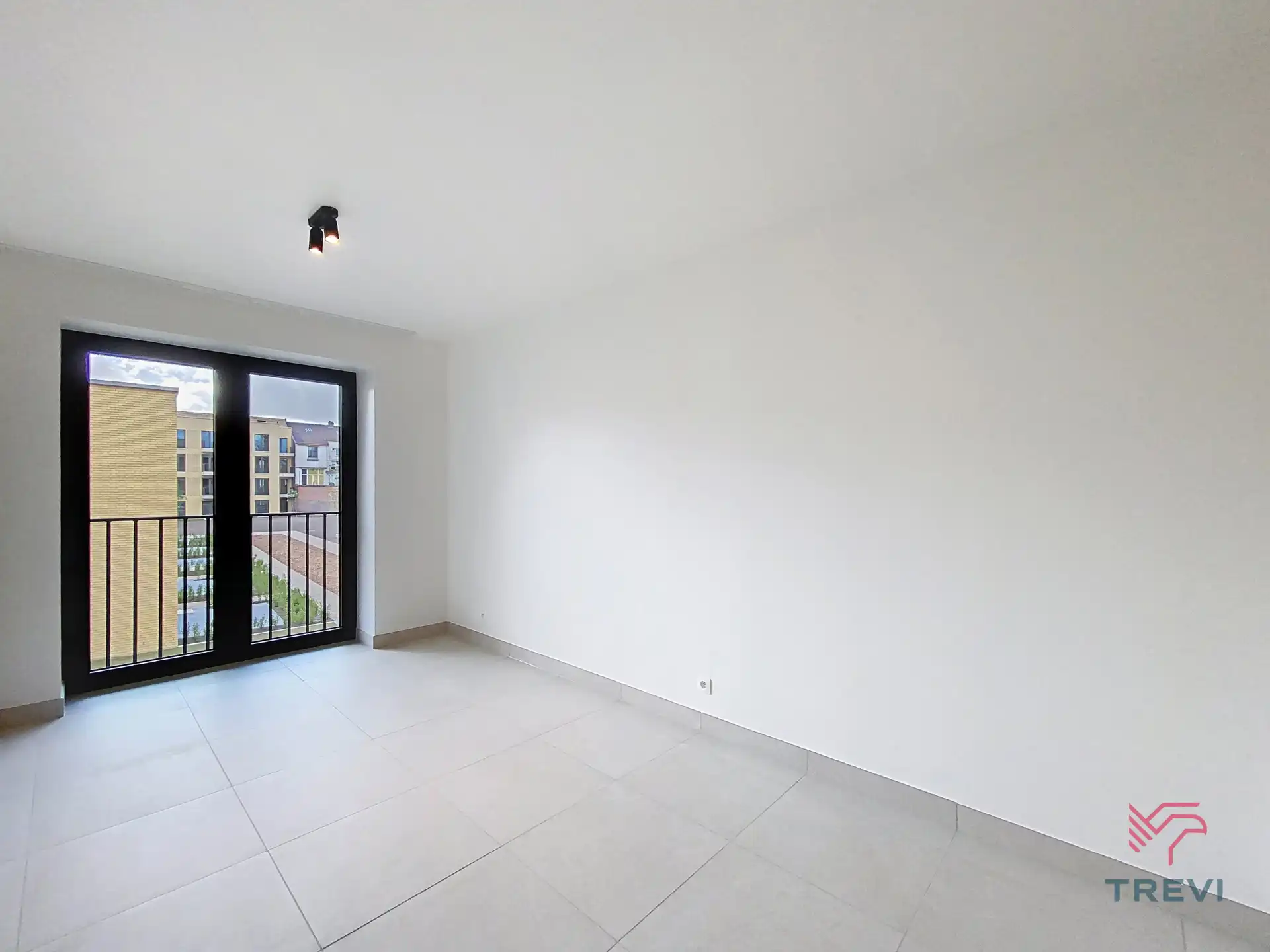 Nieuwe duplex met 4 kamers en ruime kamers foto 6