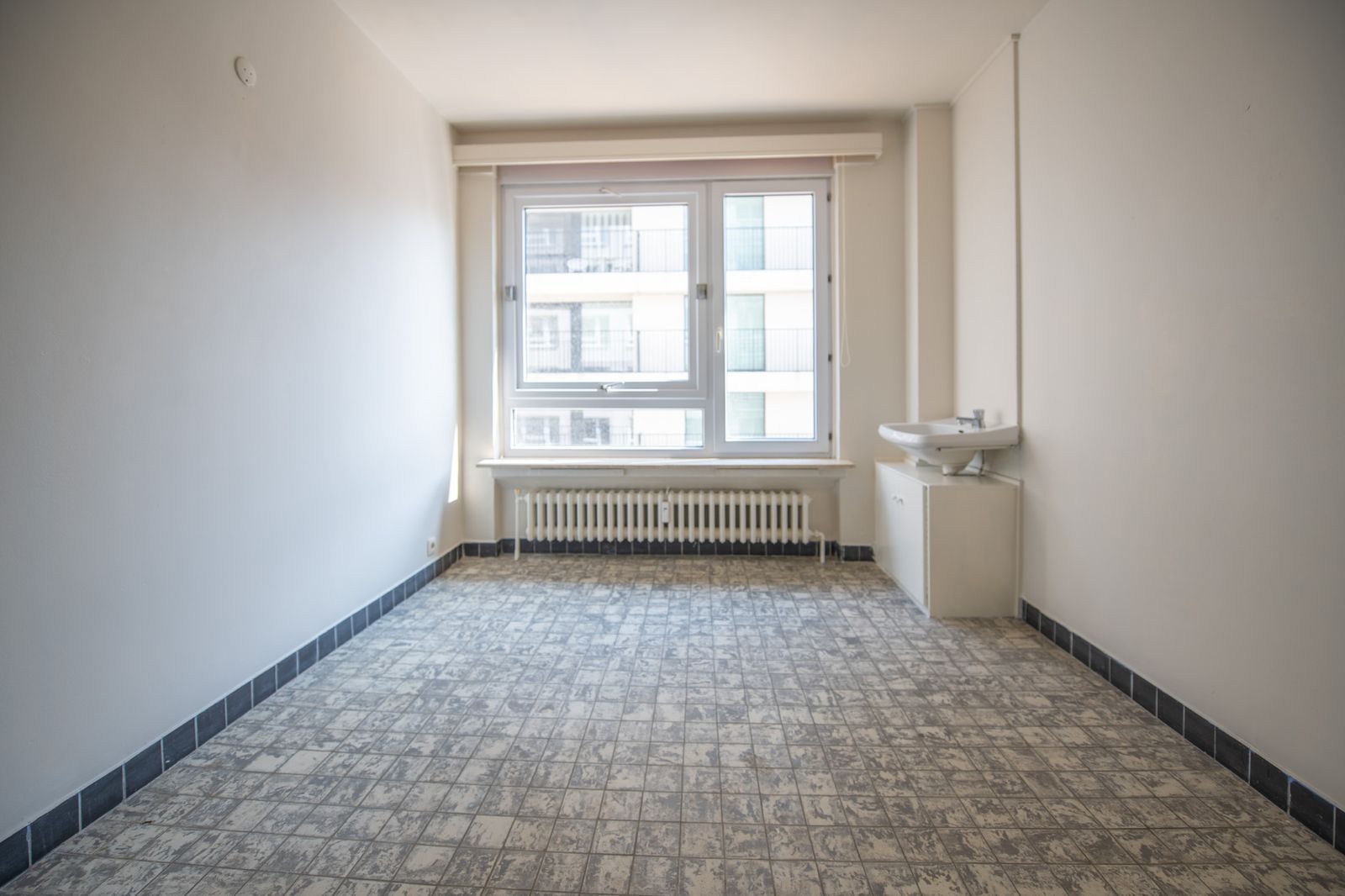 Ruim en lichtrijk appartement met 3 slaapkamers pal aan strand foto 10