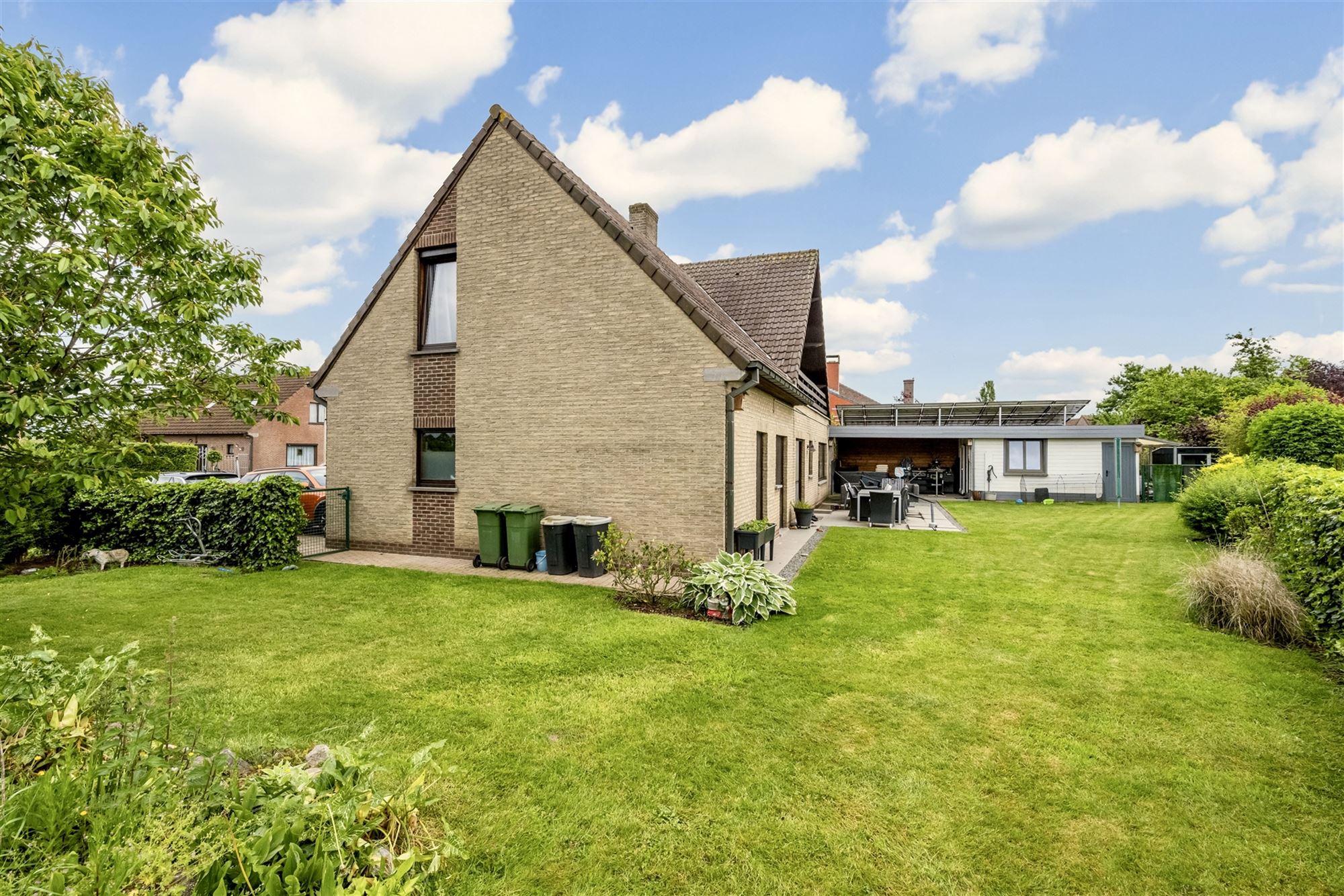 Ruime en solide open woning met 4 slpks en mooie groene tuin foto 26