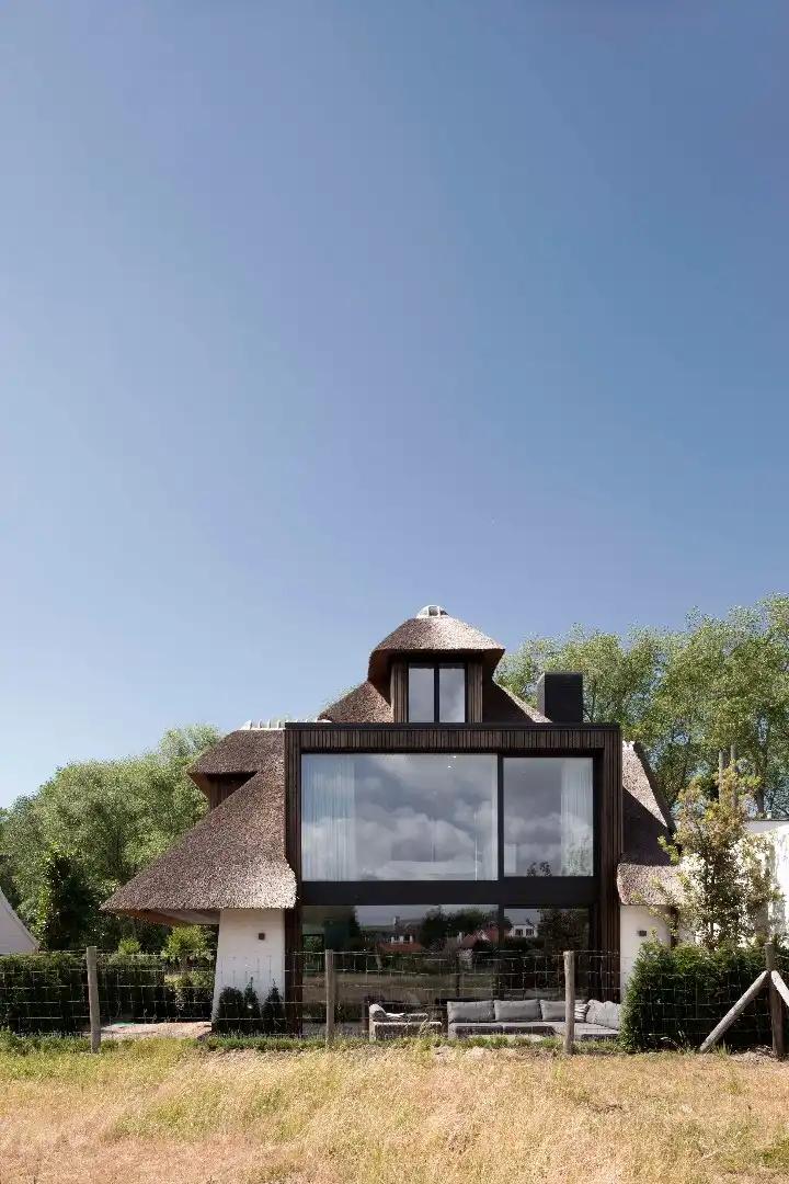 Exclusieve villa met sublieme afwerking en adembenemend polderzicht  foto {{pictureIndex}}