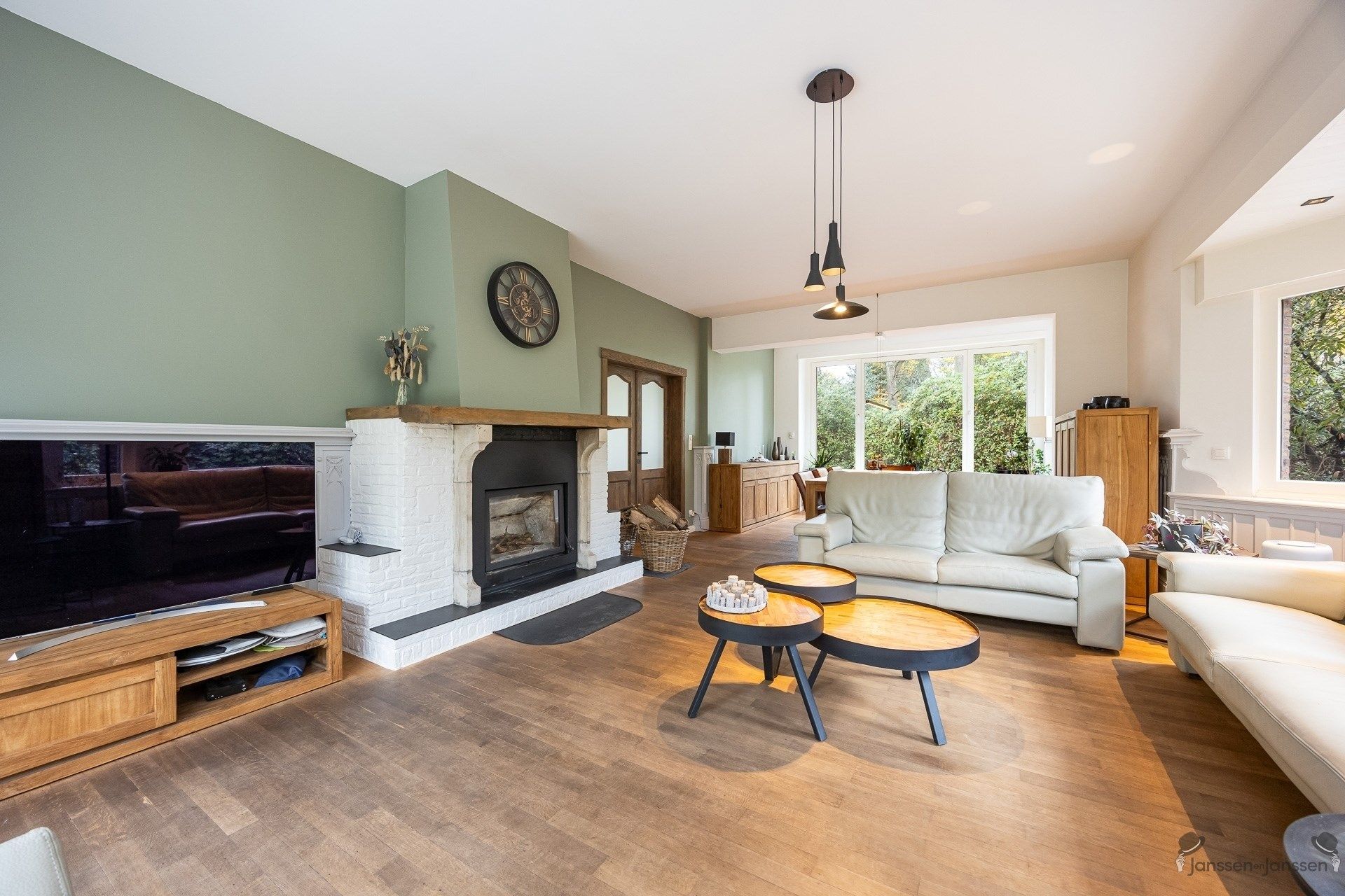 Exclusieve villa op 10.500 m² op residentiële toplocatie foto 11