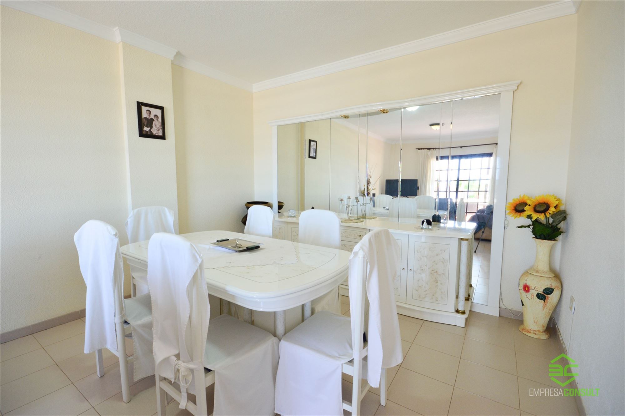 Ruim gelijkvloers appartement met terras, 3 slpk en 2 bdkmrs in Tenerife foto 5