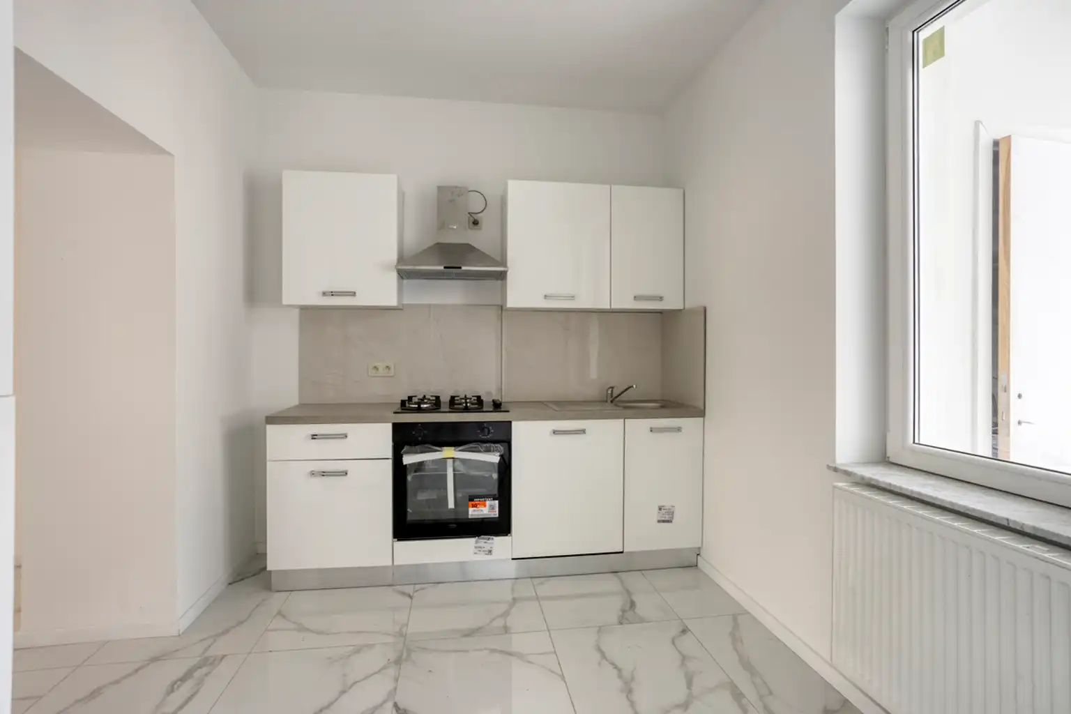 Volledig gerenoveerde gesloten bebouwing te Drogenbos foto 6