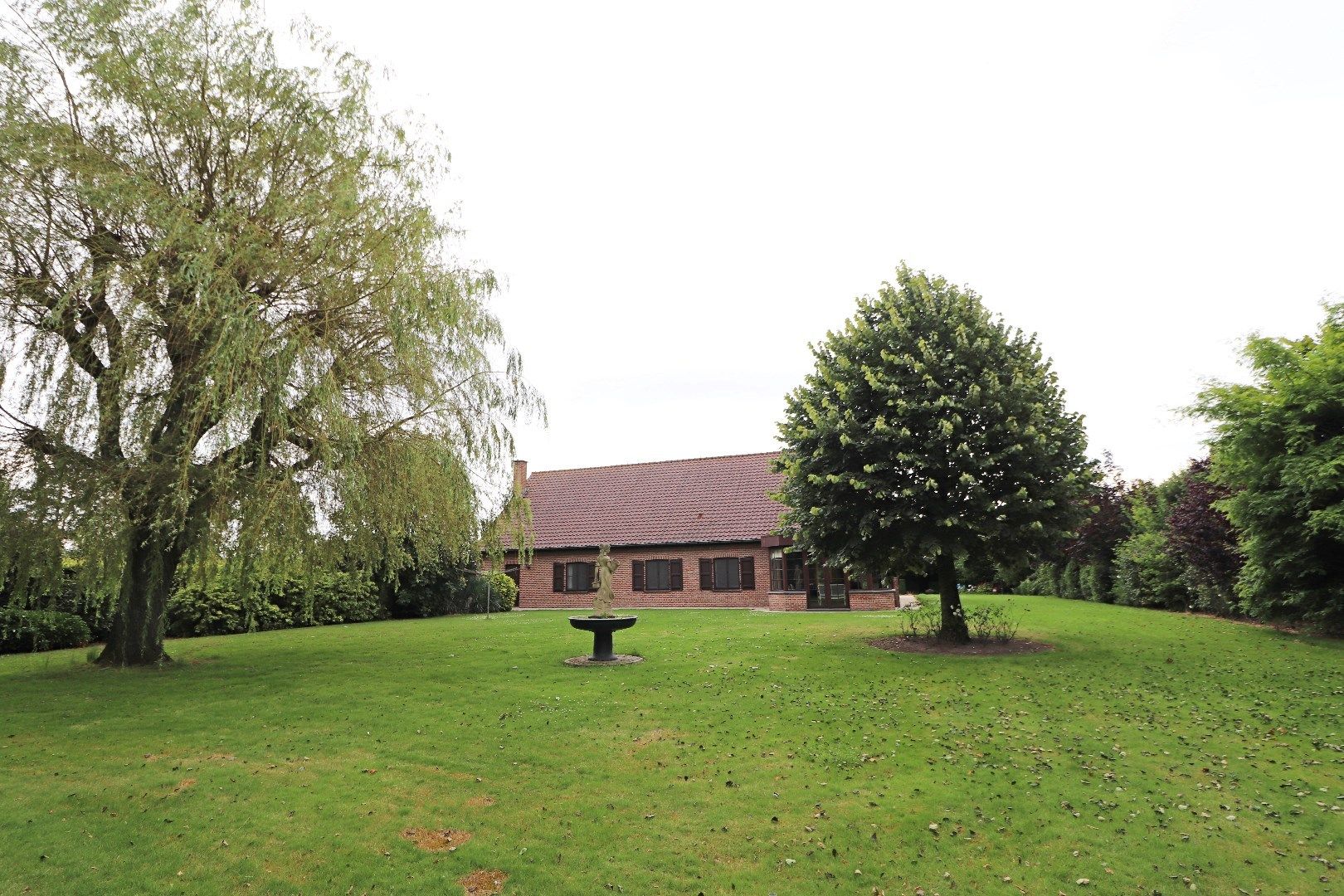 Landelijk gelegen woning op prachtig perceel! foto 16