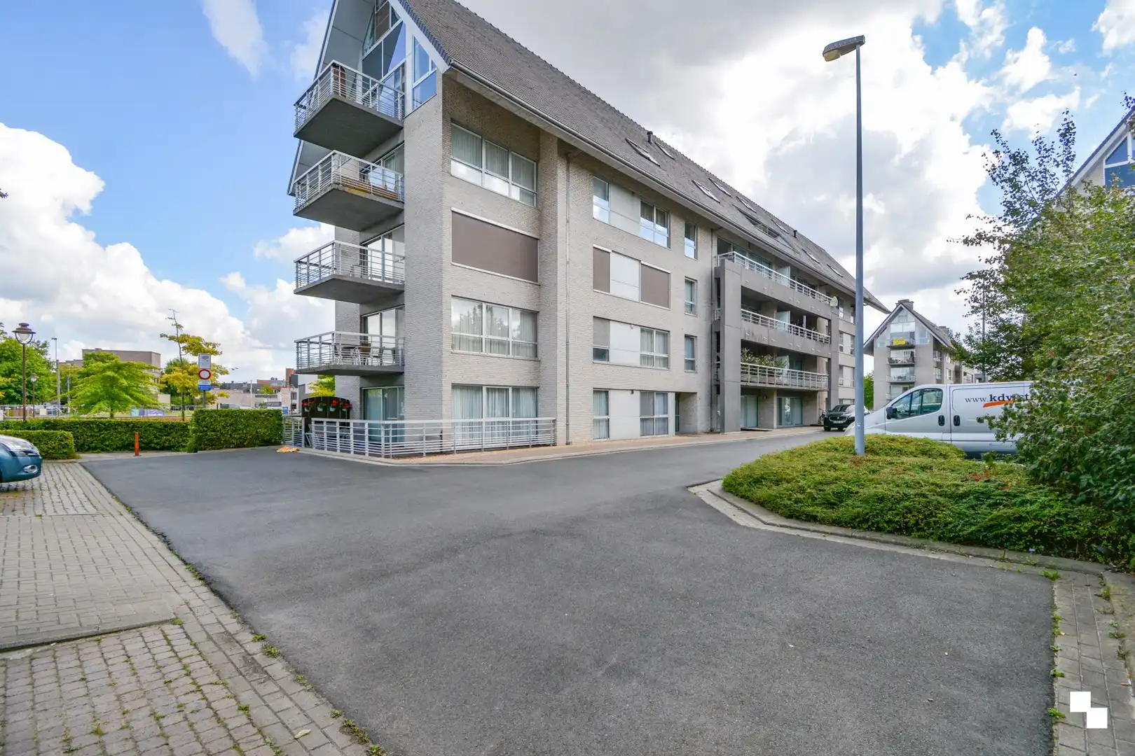 UItzonderlijk ruim appartement aan het water te Roeselare! foto 33