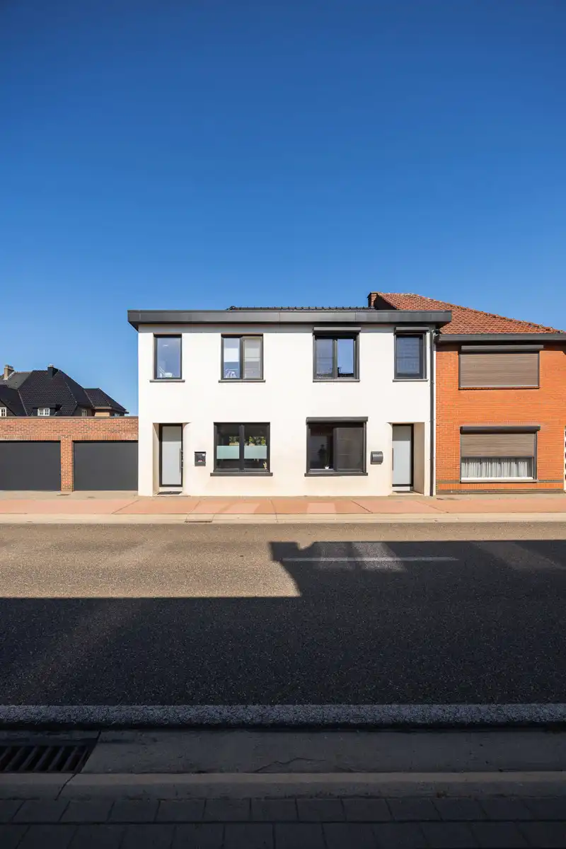 Energiezuinige woning met garagebox en leuke buitenruimte foto 2
