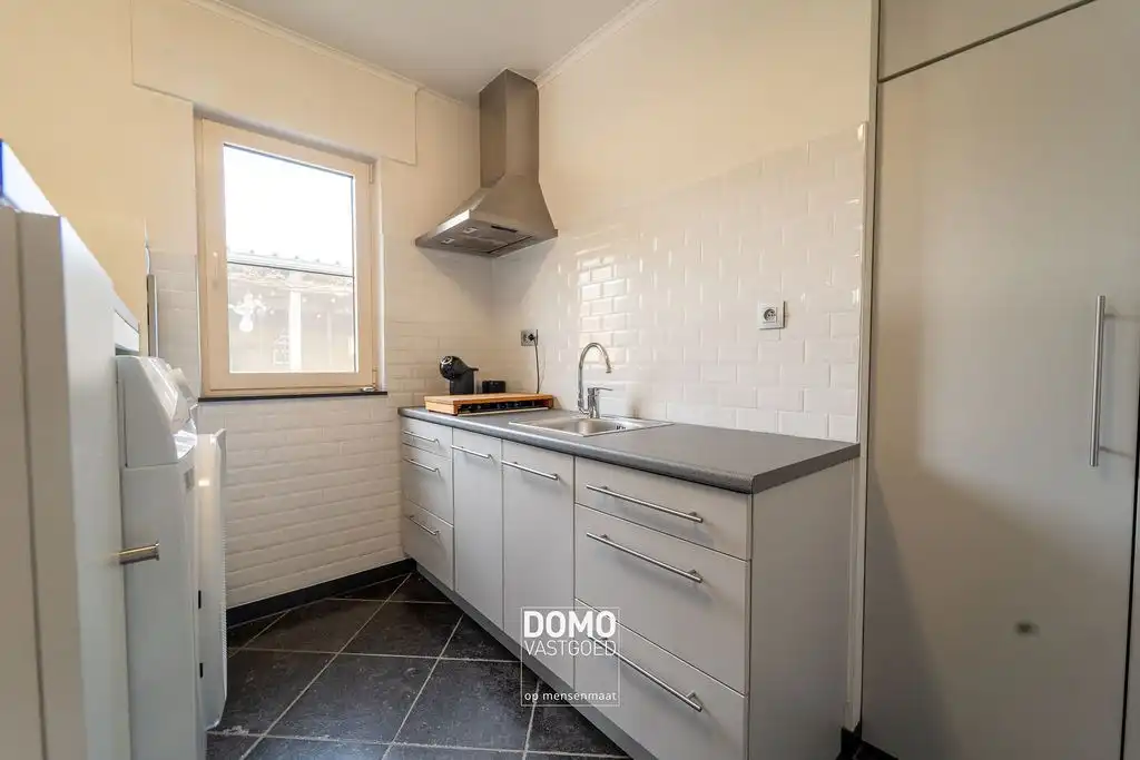 RUIME WONING VAN BOUWJAAR 2008 MET EPC LABEL B, 3 SLAAPKAMERS EN EEN HANGAR TE DIEPENBEEK foto 9