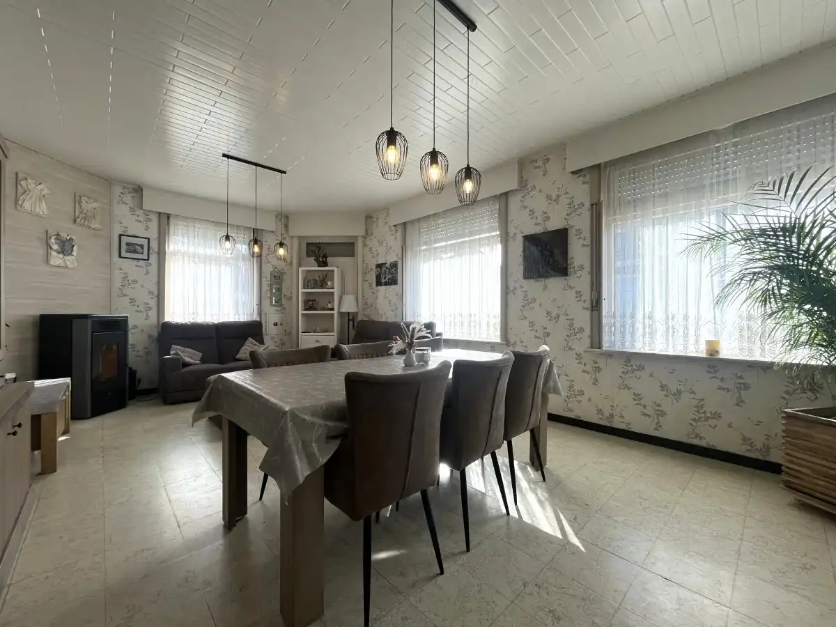 Passendale – Ruime hoekwoning met tuin, poolhouse en praktijkruimte foto 13