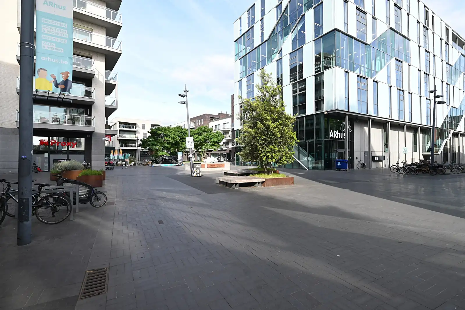 Gezellig appartement met 2 slaapkamers op de Munt te Roeselare! foto 15