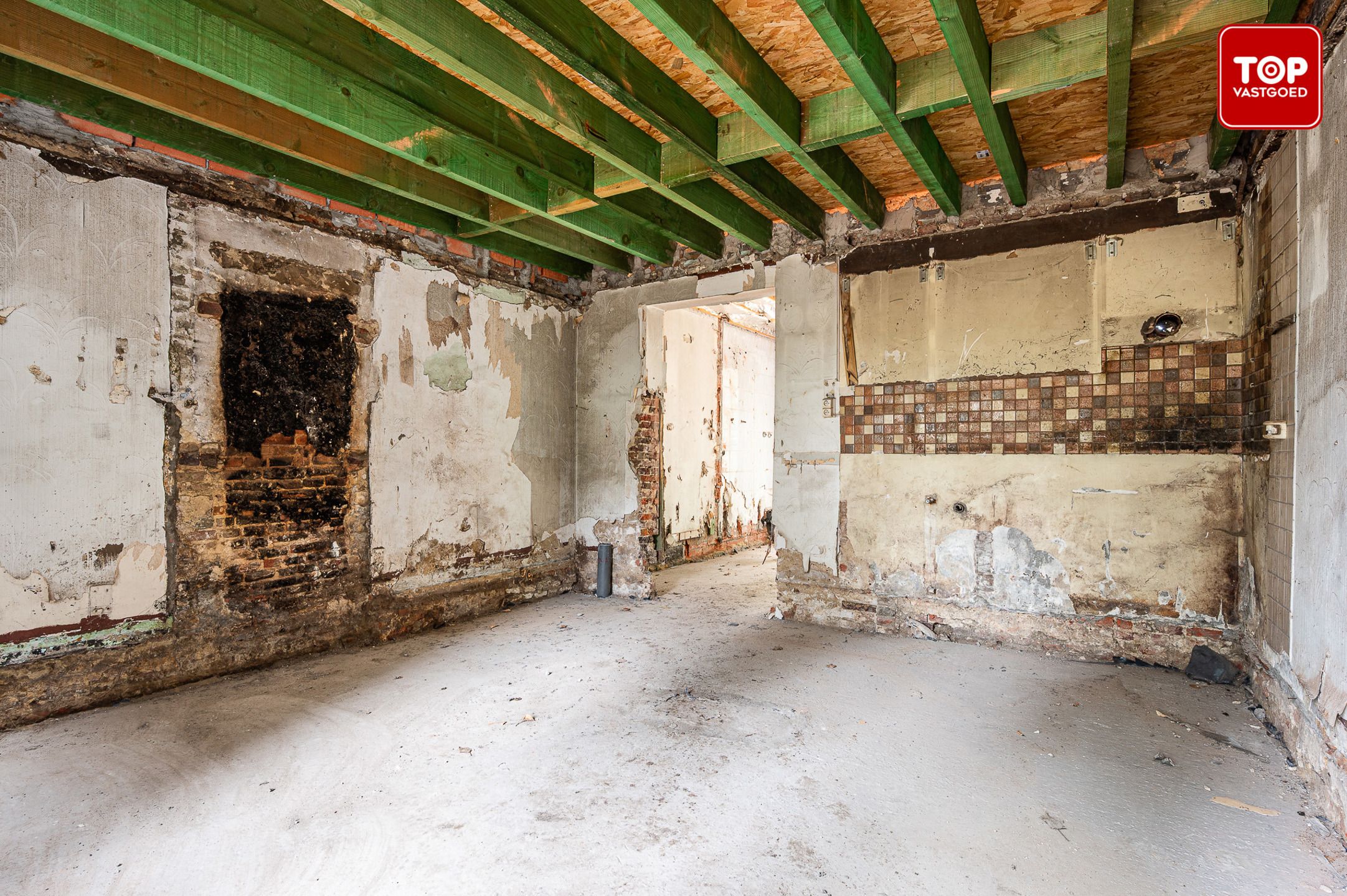 Halfopen bebouwing op een rustige locatie foto 9