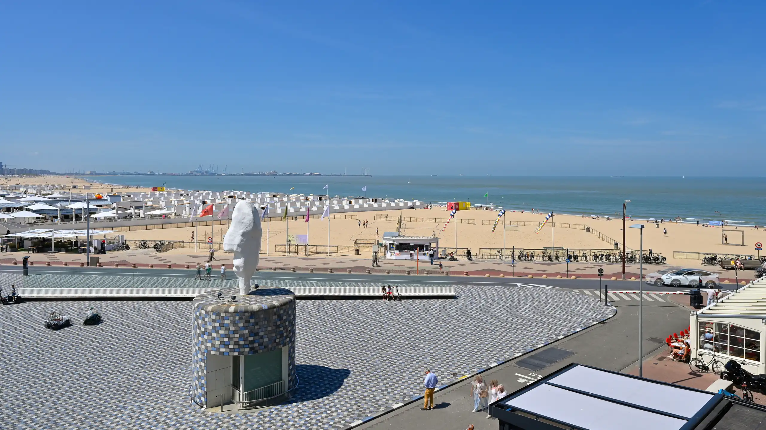 Zonnig appartement met zeezicht op het Rubensplein. foto 4