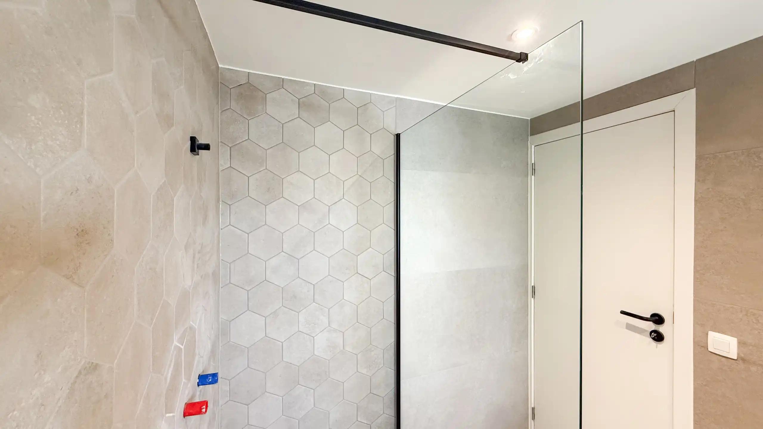 Unieke investeringspand, volledig vernieuwd, handel+ 2app! foto 65