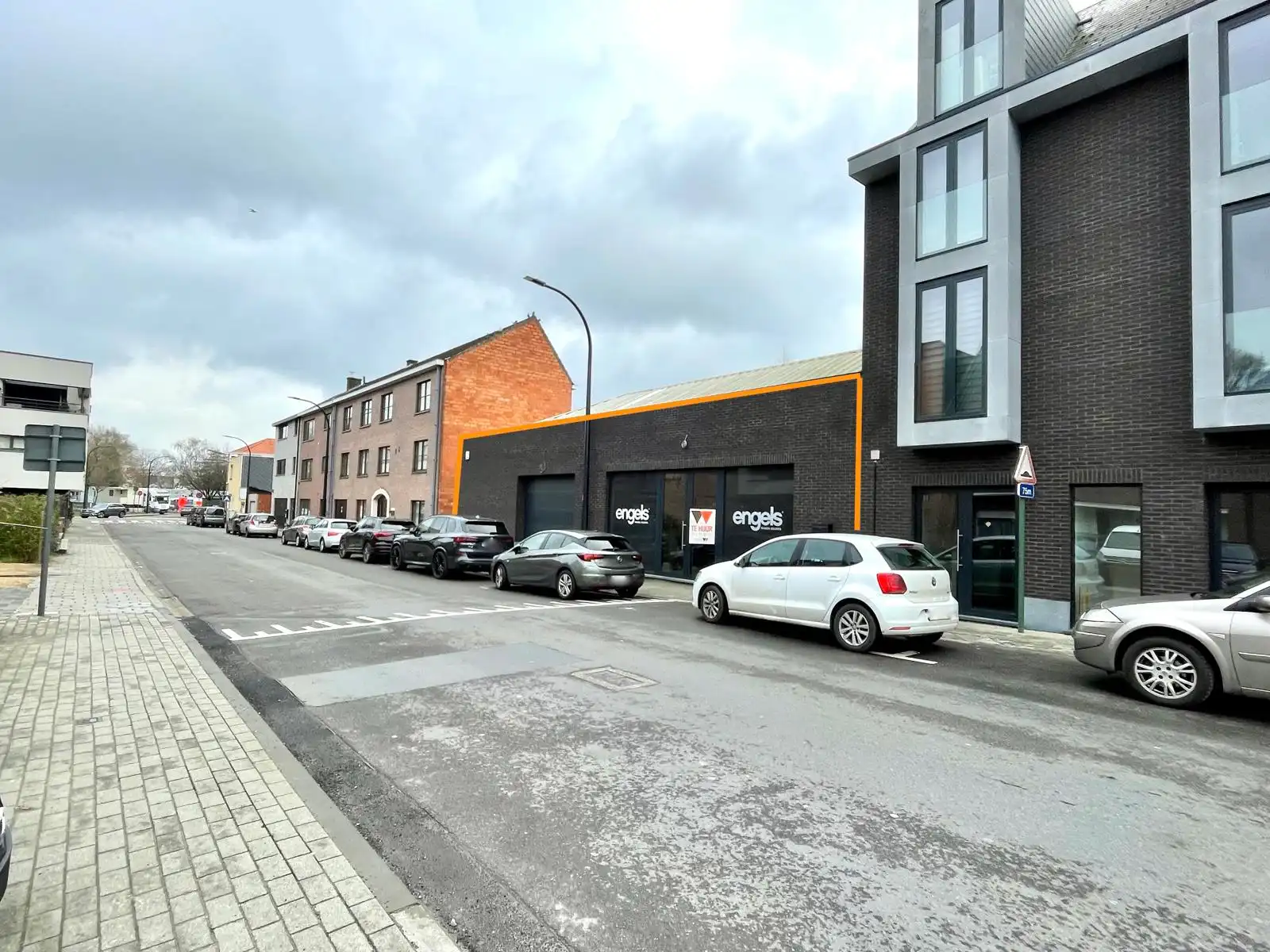 Bedrijfsvastgoed te huur foto {{pictureIndex}}