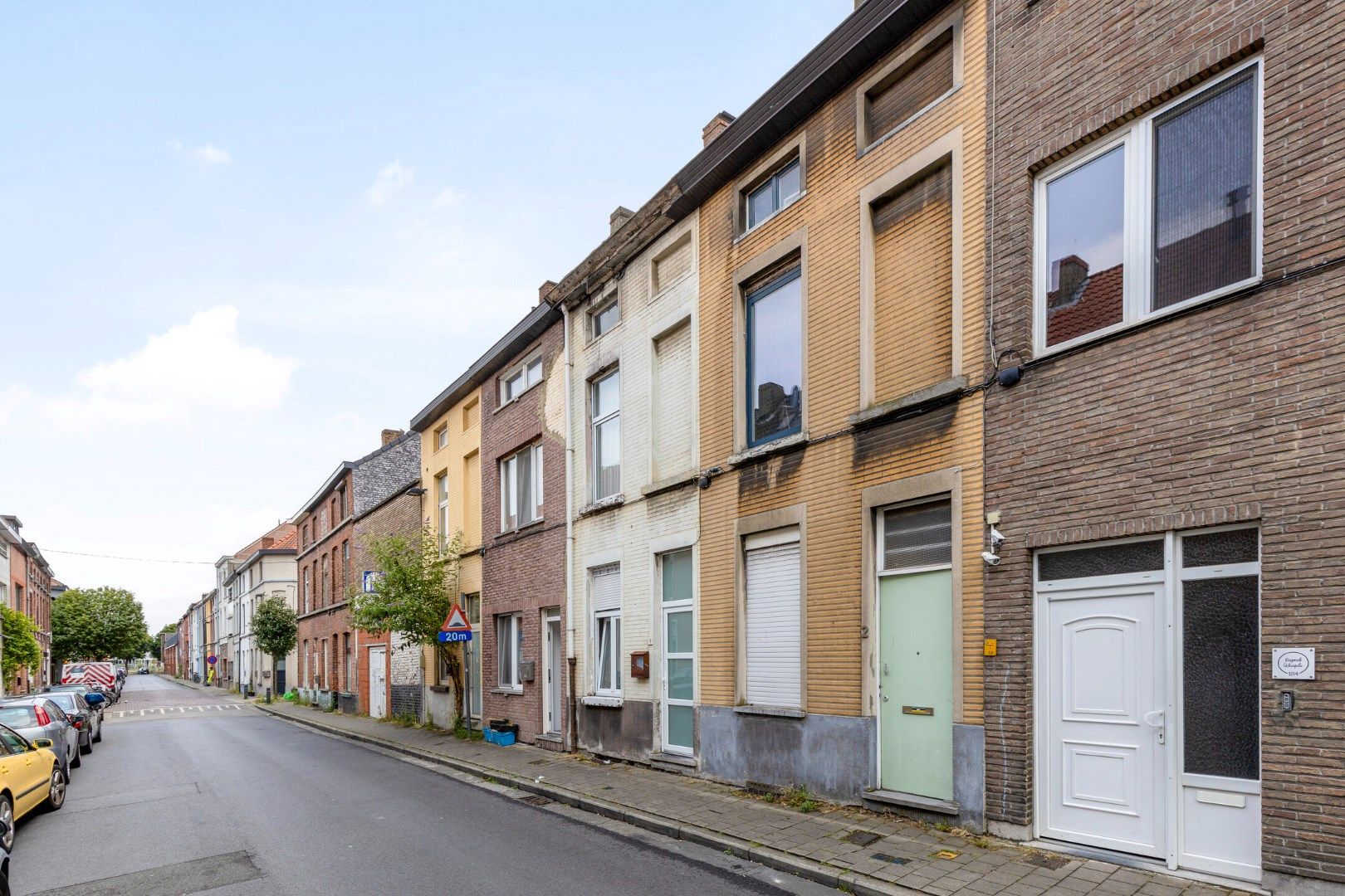 Te renoveren woning met vier slaapkamers foto 6