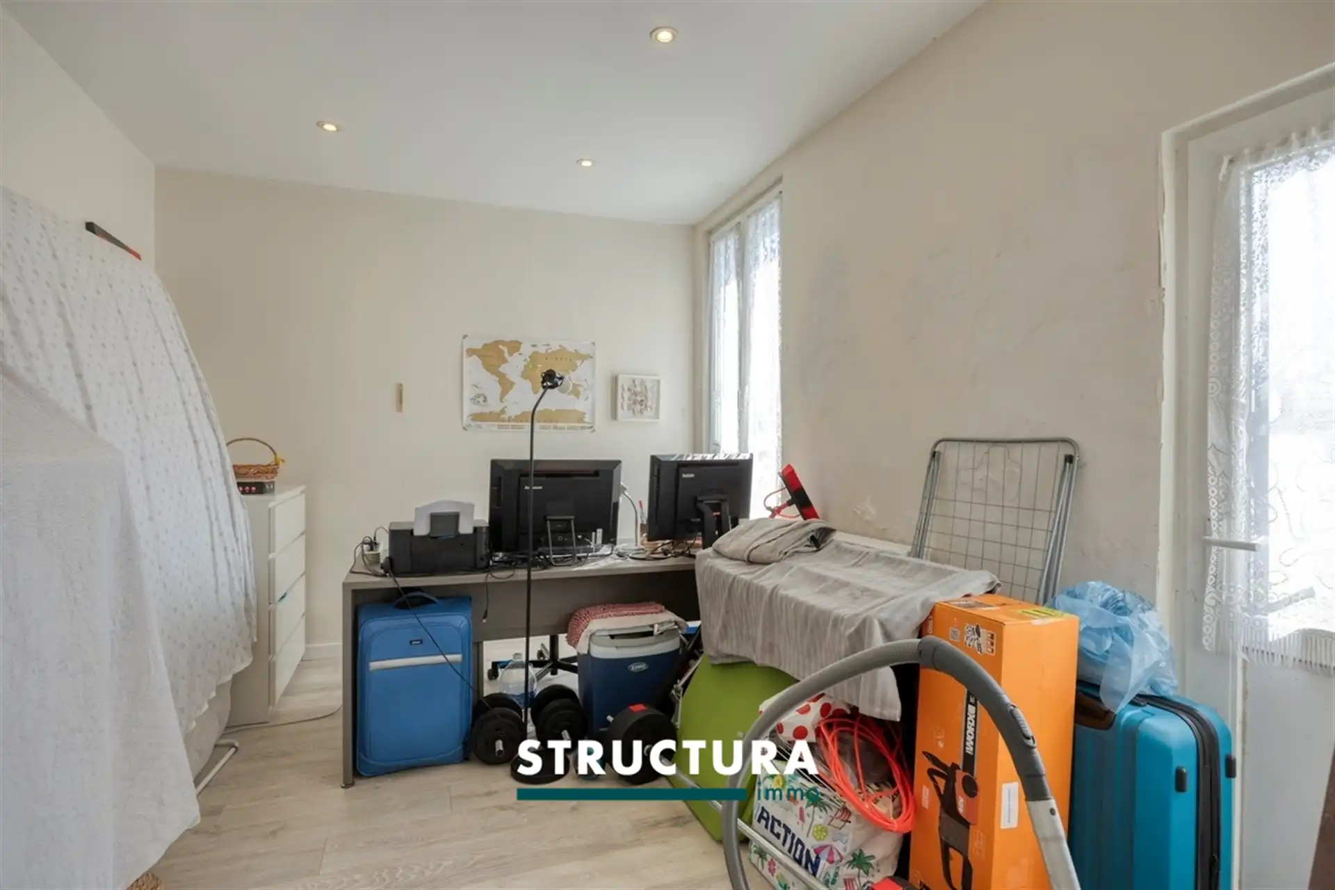 Veelzijdige woning (kangoeroewonen, wonen/werken, ...) met tuin en oprit foto 10