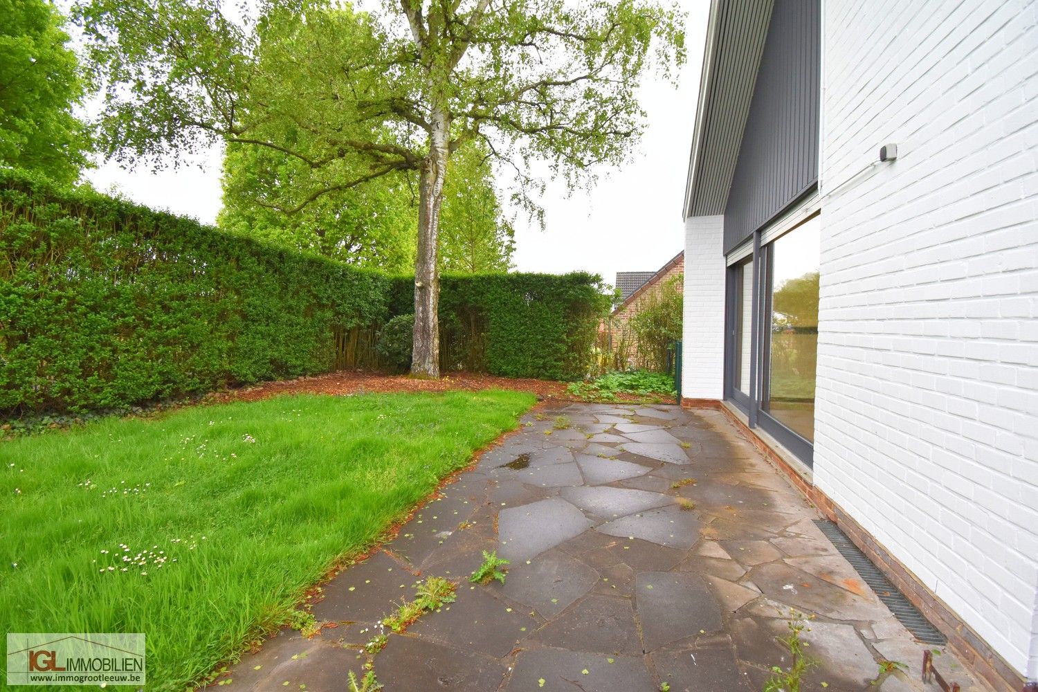 Karaktervolle villa met 3 slaapkamers, garage en zonnige tuin foto 18