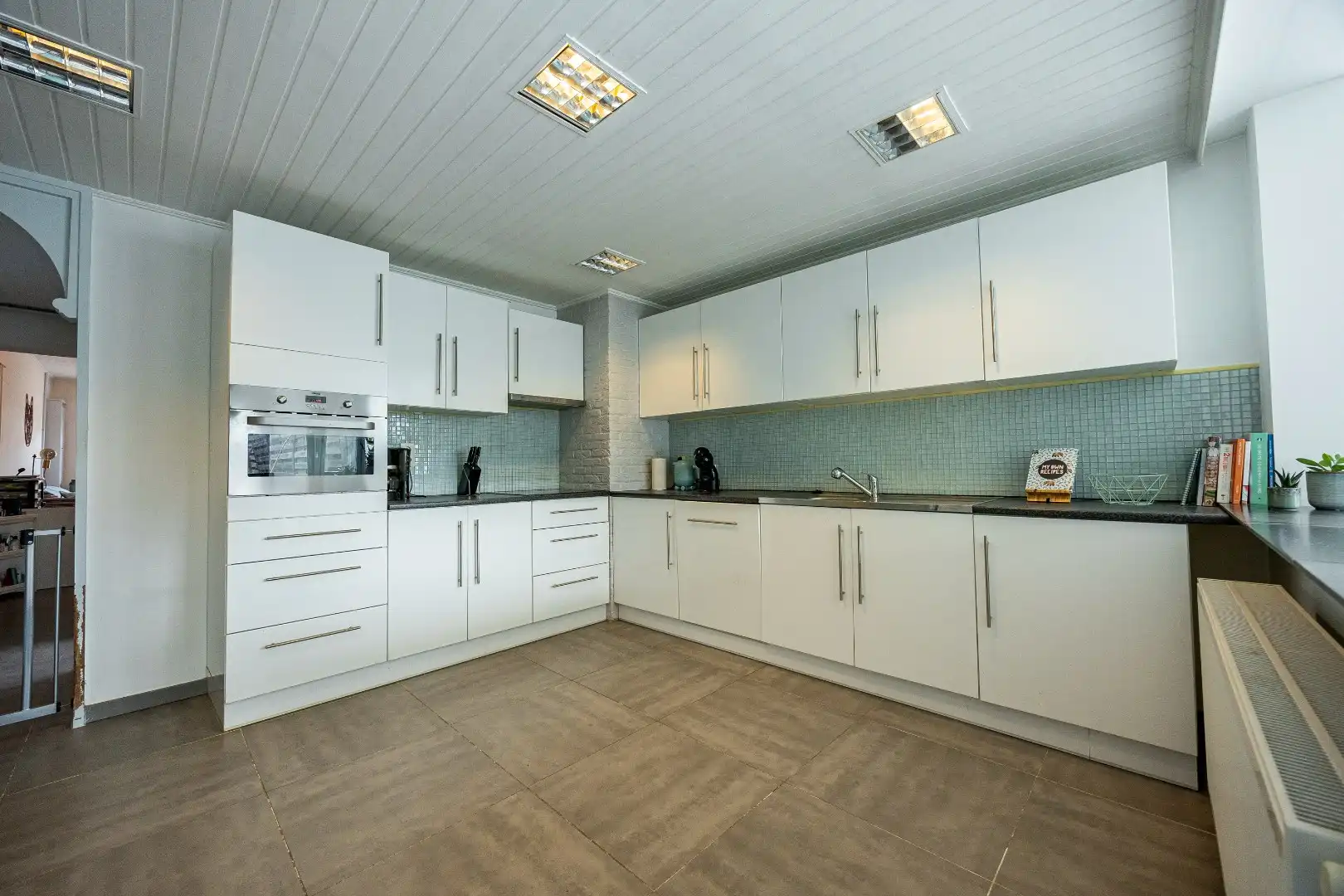 Instapklare woning met tuin, oprit en groene ligging te Sint-Katherina-Lombeek foto 6