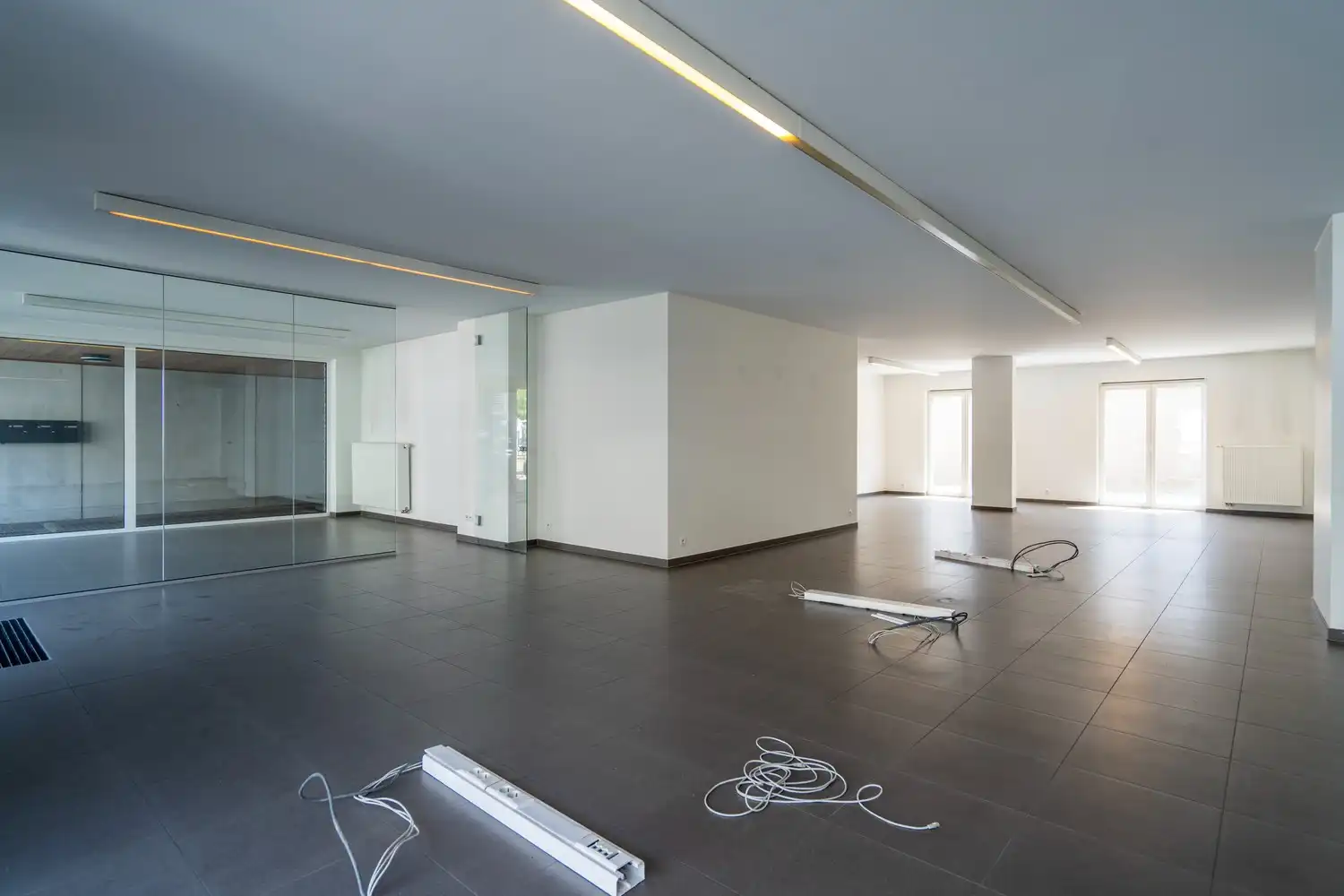 VEELZIJDIGE HANDELSRUIMTE foto 4