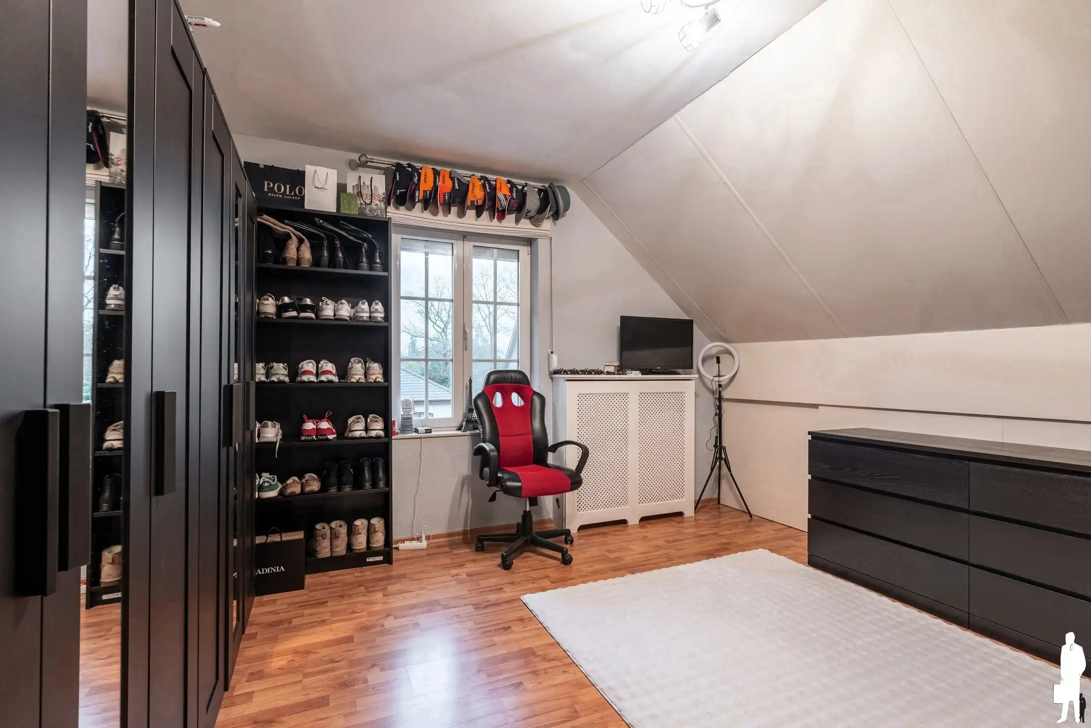 Unieke praktijkruimte met ruime villa, buitenzwembad in grensstreek foto 31