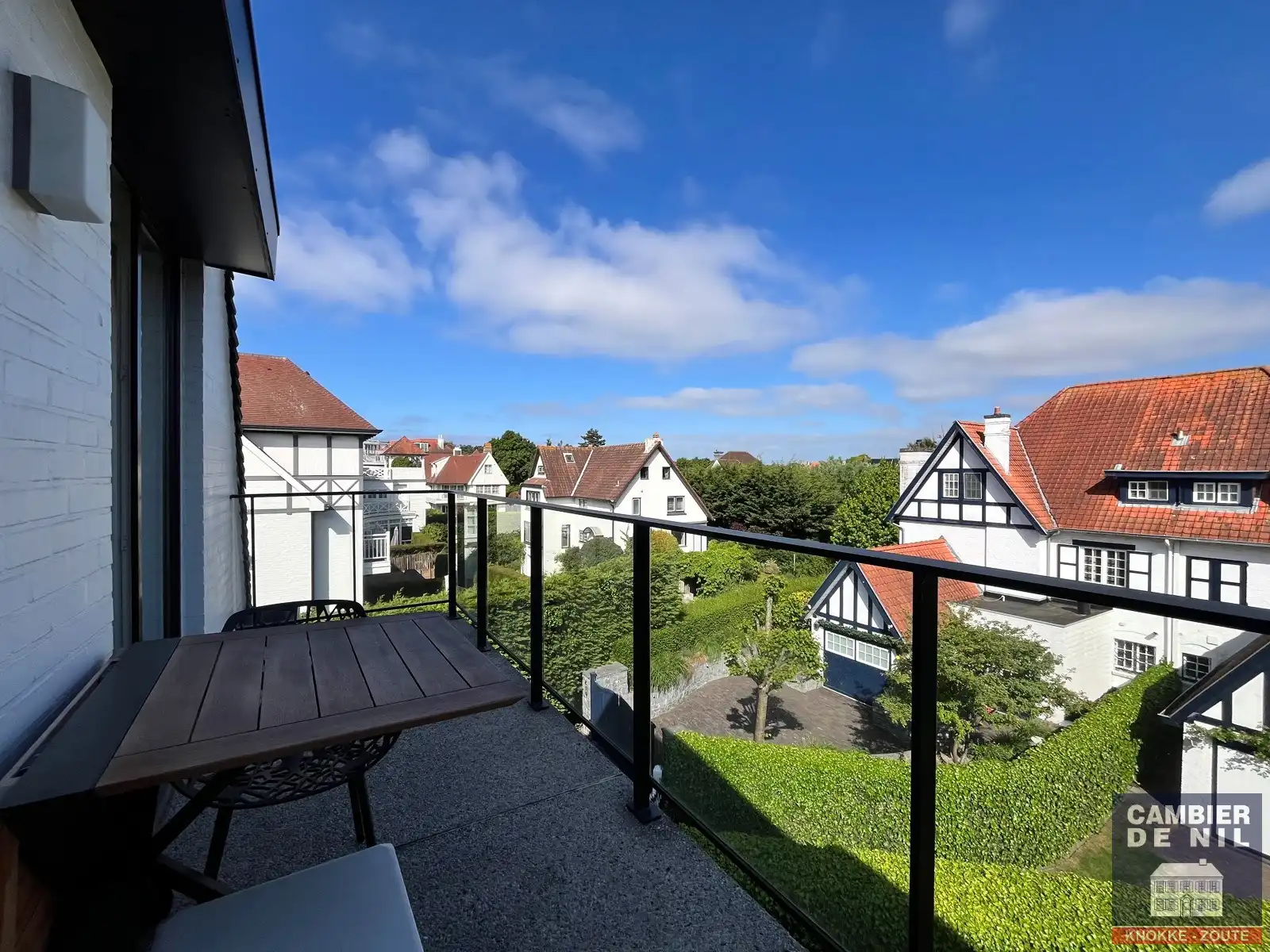 Prachtig ongemeubeld appartement op enkele stappen van het Albertplein!  foto 18