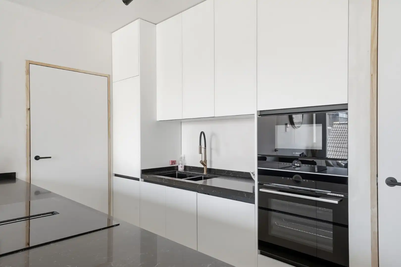 Modern energiezuinig 2-slaapkamerappartement te Bredene foto 8