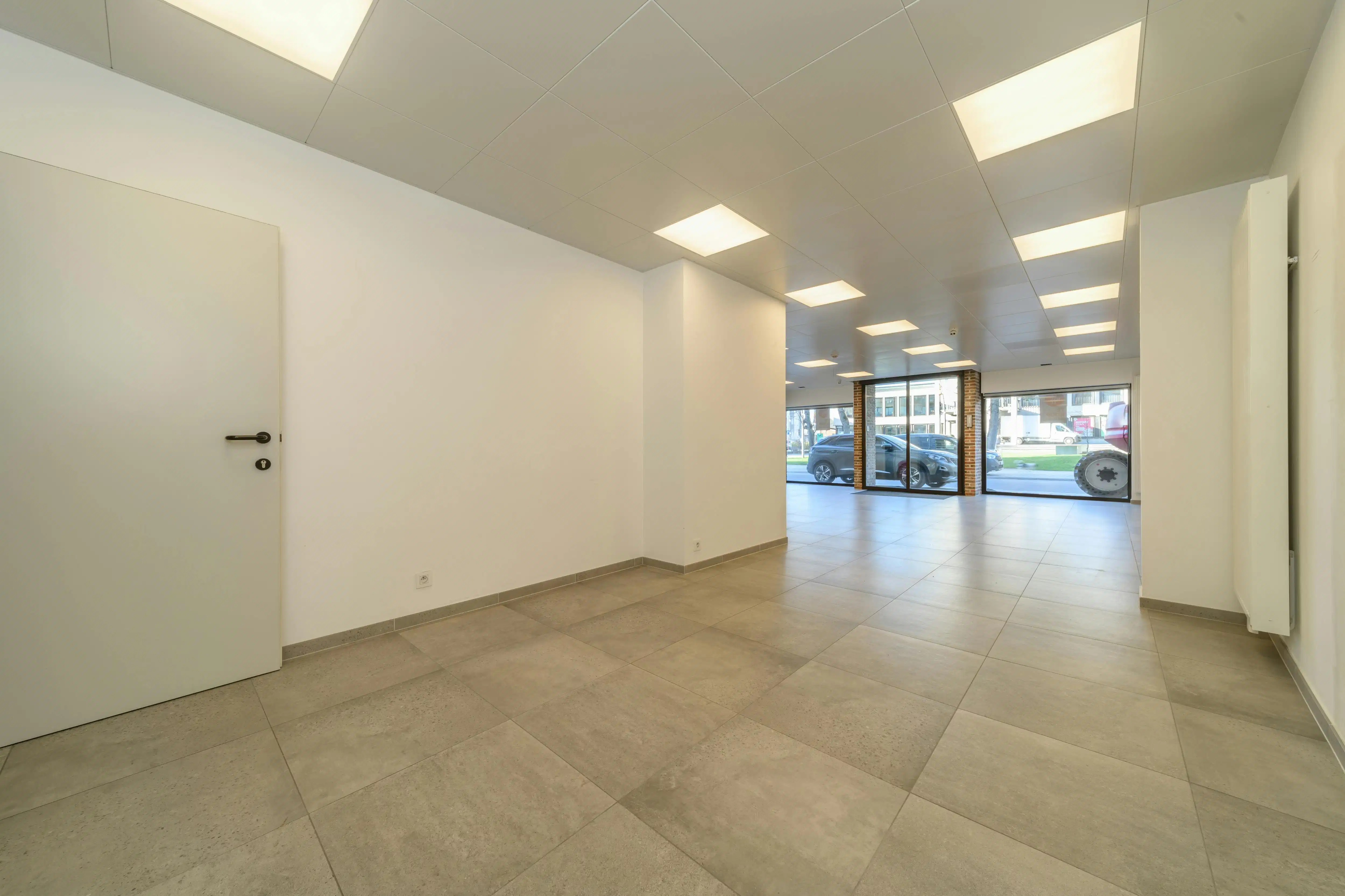 In te richten appartement te koop in de Zeelaan te De Panne. foto 4