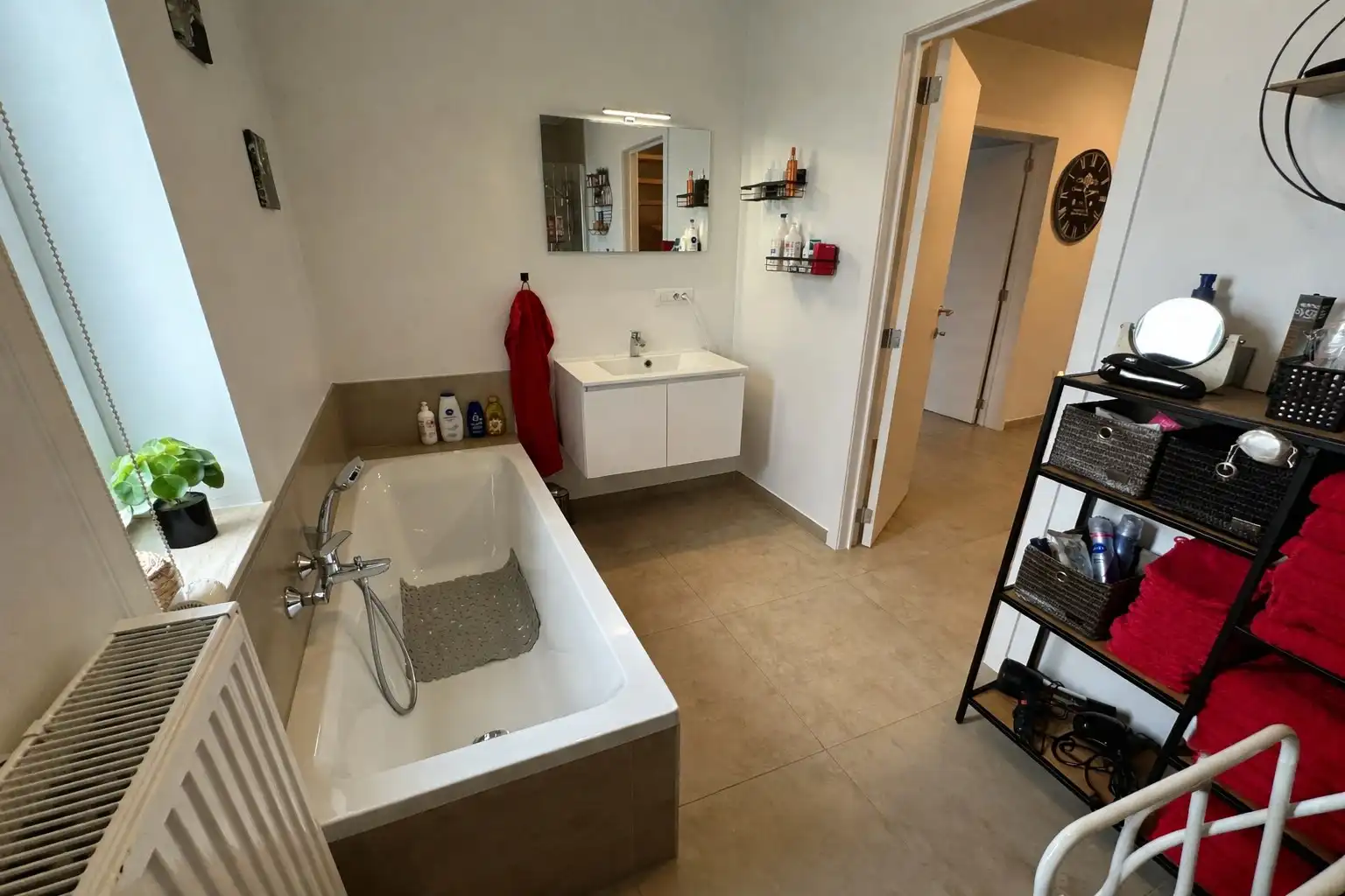 Recente energiezuinige woning met 3/4 slaapkamers, garage en gezellige tuin, Lichtervelde foto 14