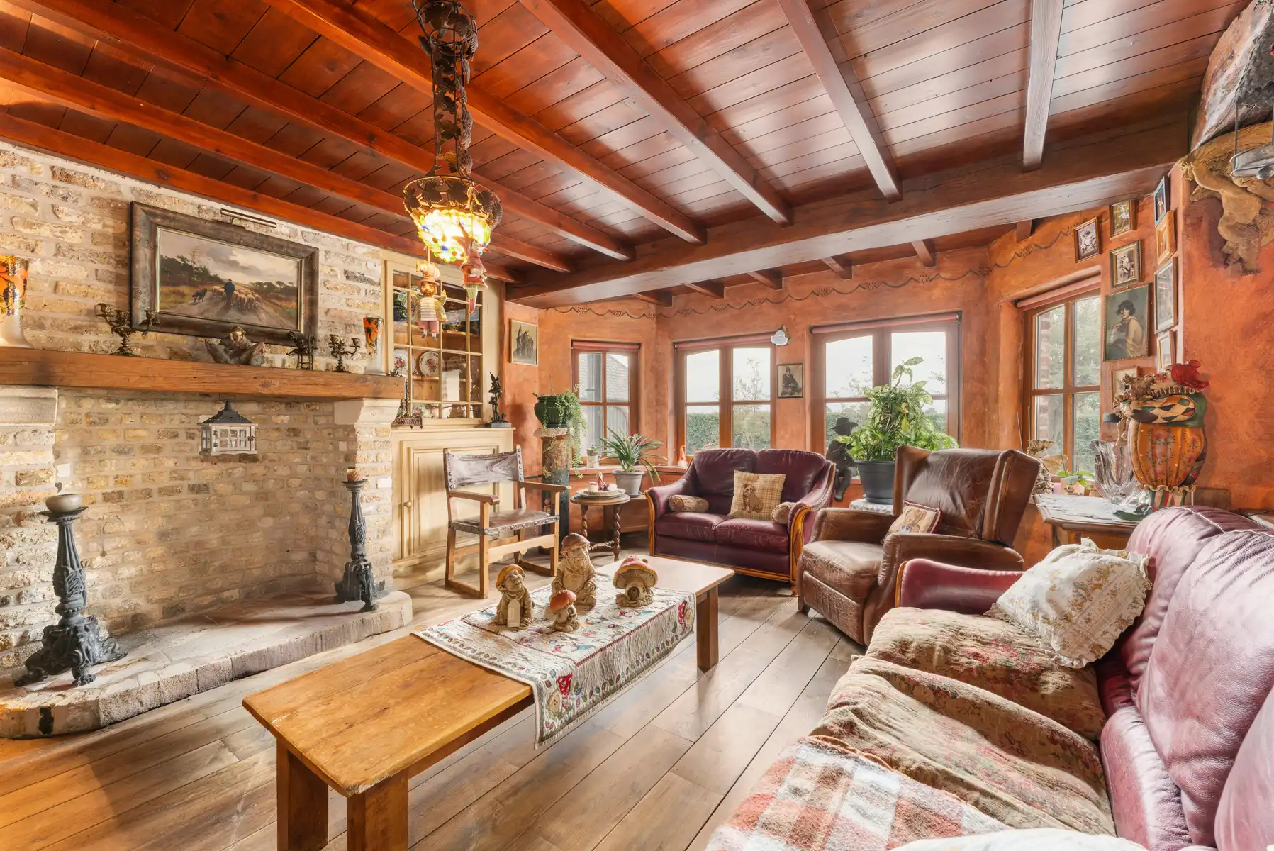 Landhuis met 2 magazijnen, rustig gelegen op 5.388 m² foto 18