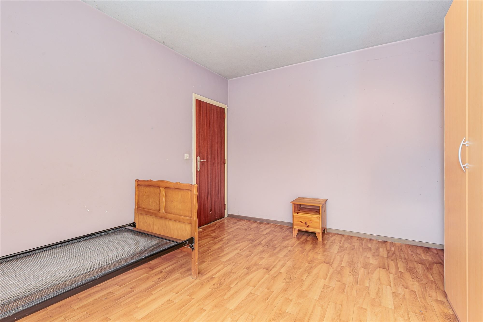 Te renoveren woning met 3 slpk, terras en ruime tuin in Wommelgem! foto 13