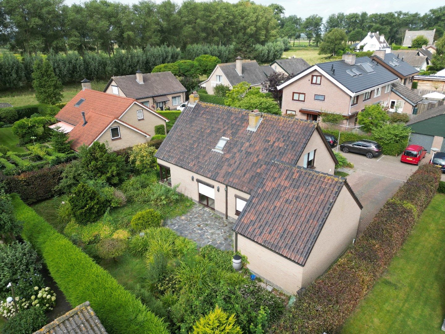 Ruime semi-bungalow in centrum Sluis  foto {{pictureIndex}}