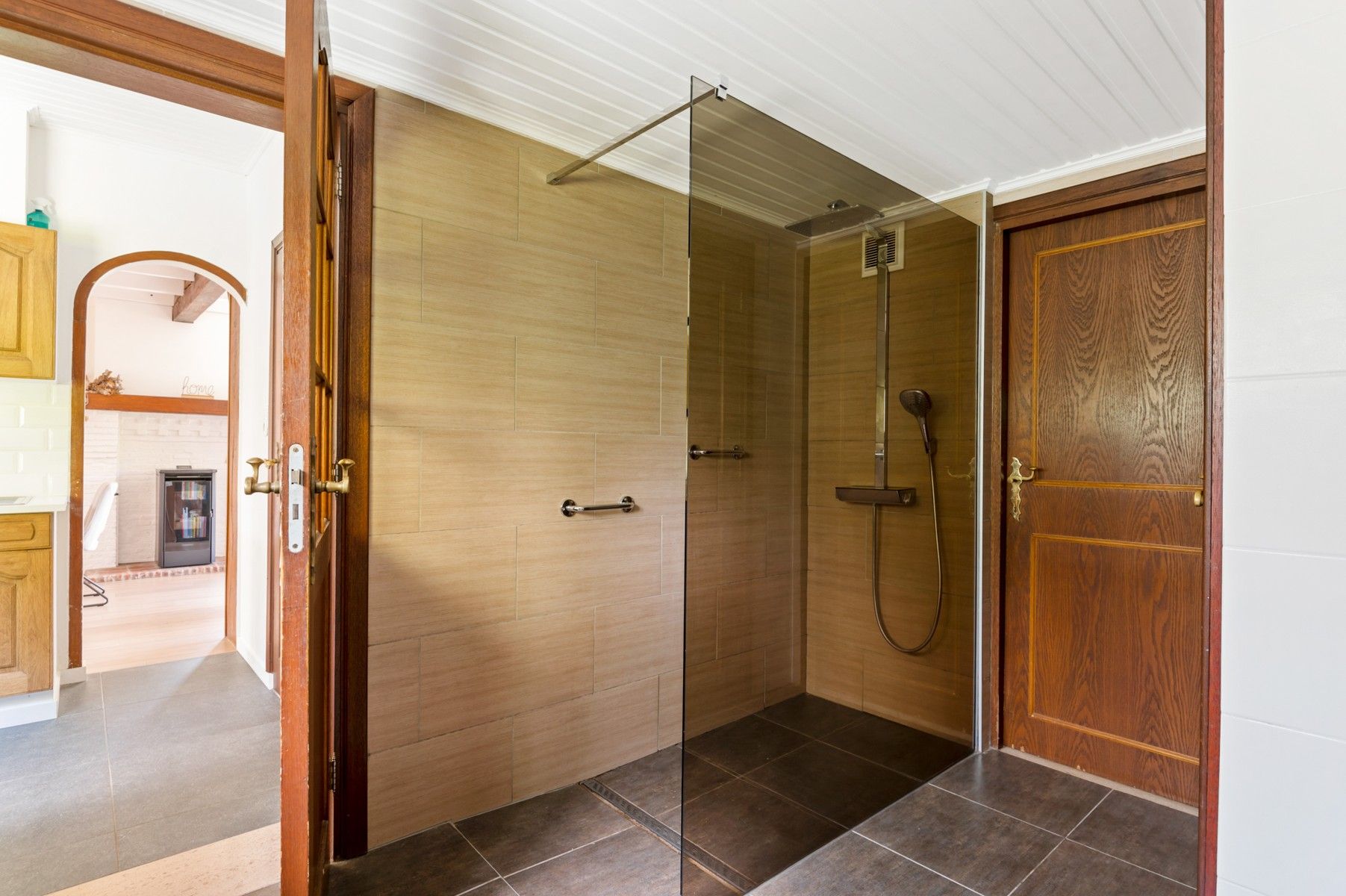 Uiterst charmante woning op toplocatie foto 12