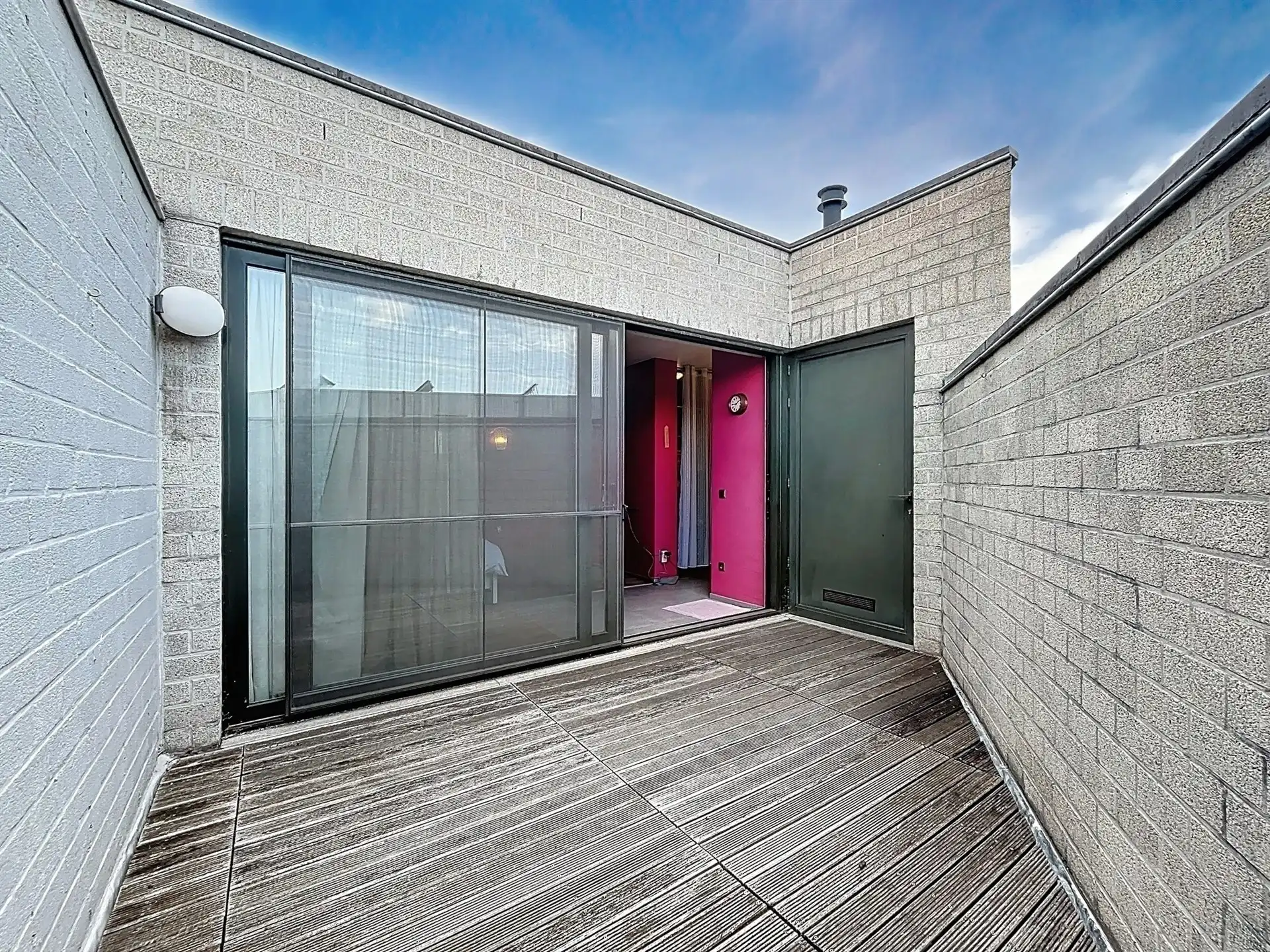 Exclusieve loft met uitzonderlijk ruim magazijn op toplocatie in Sint-Niklaas! foto 13