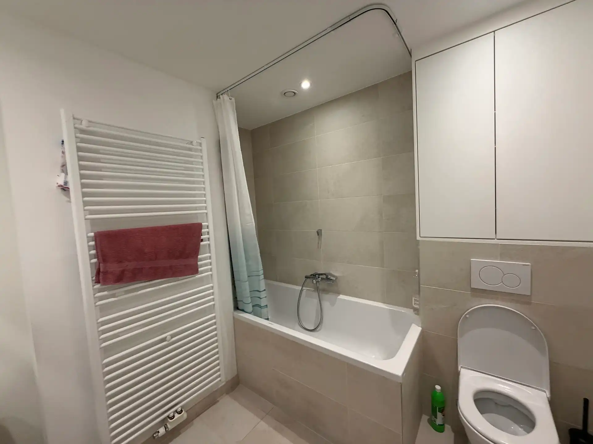 Nieuw appartement met 3 slaapkamers en parkeerplaats ! foto 11