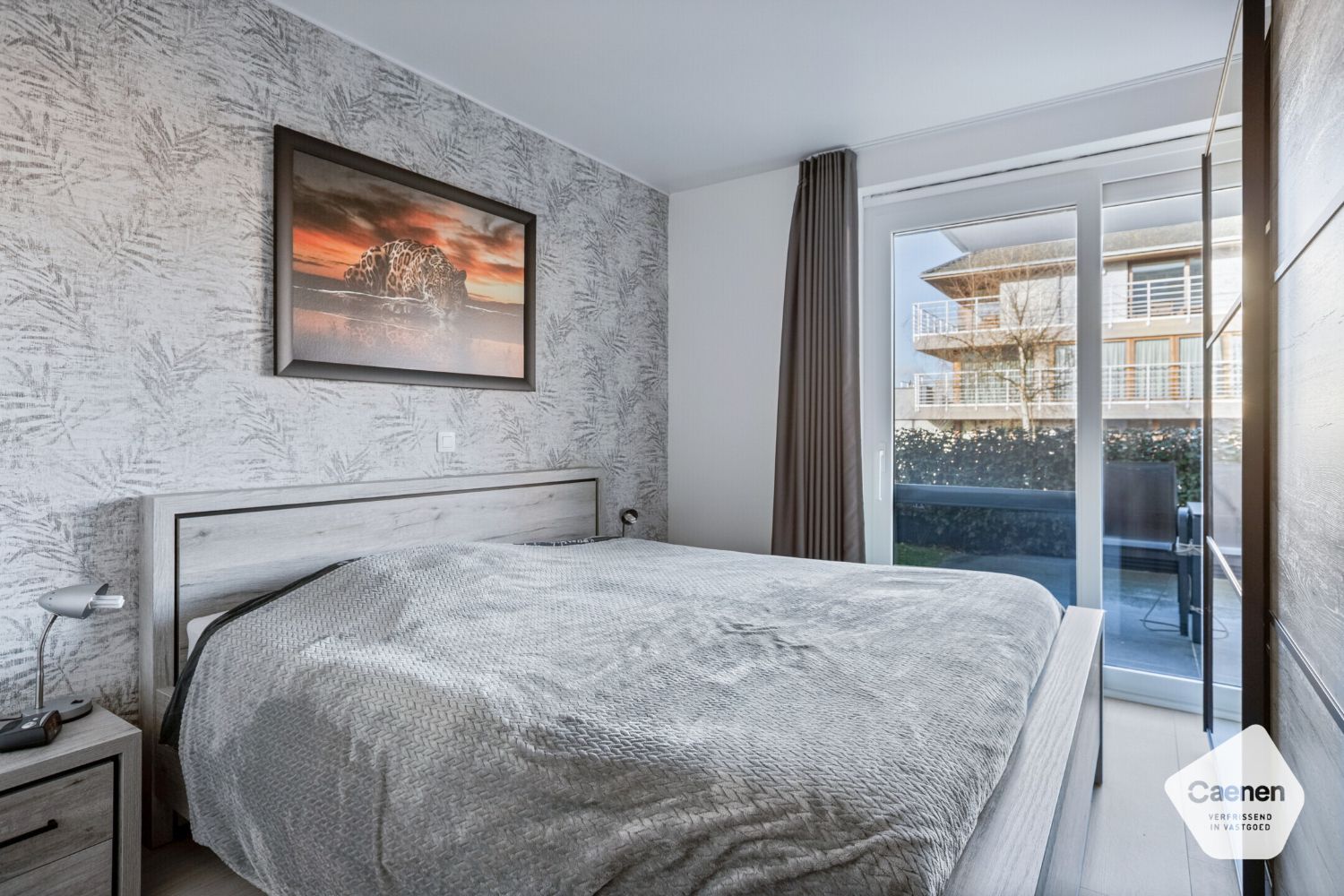 Instapklaar gelijkvloersappartement met tuin en terras in De Panne! foto 7