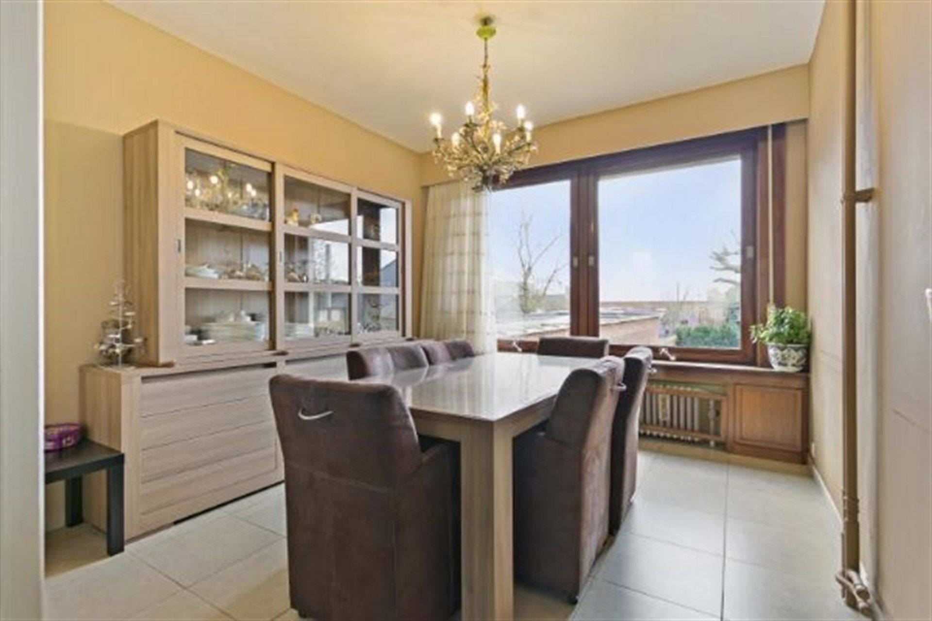 Ruime bel-étagewoning met 4 slaapkamers Betonconstructie foto 16