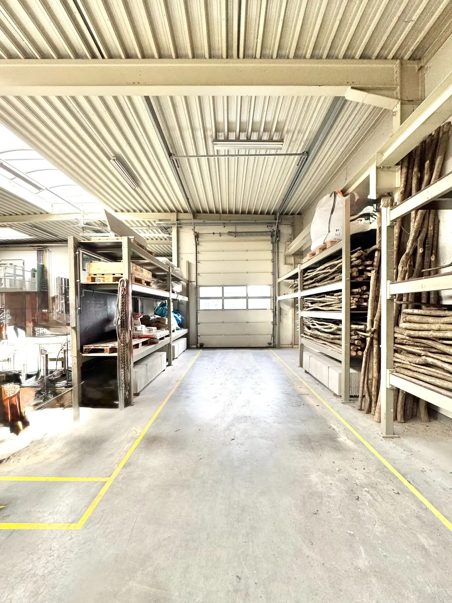MAGAZIJN-CONSTRUCTIEHAL | KANTOOR | TRIPLEX APPARTEMENT | 1.147 M² foto 15