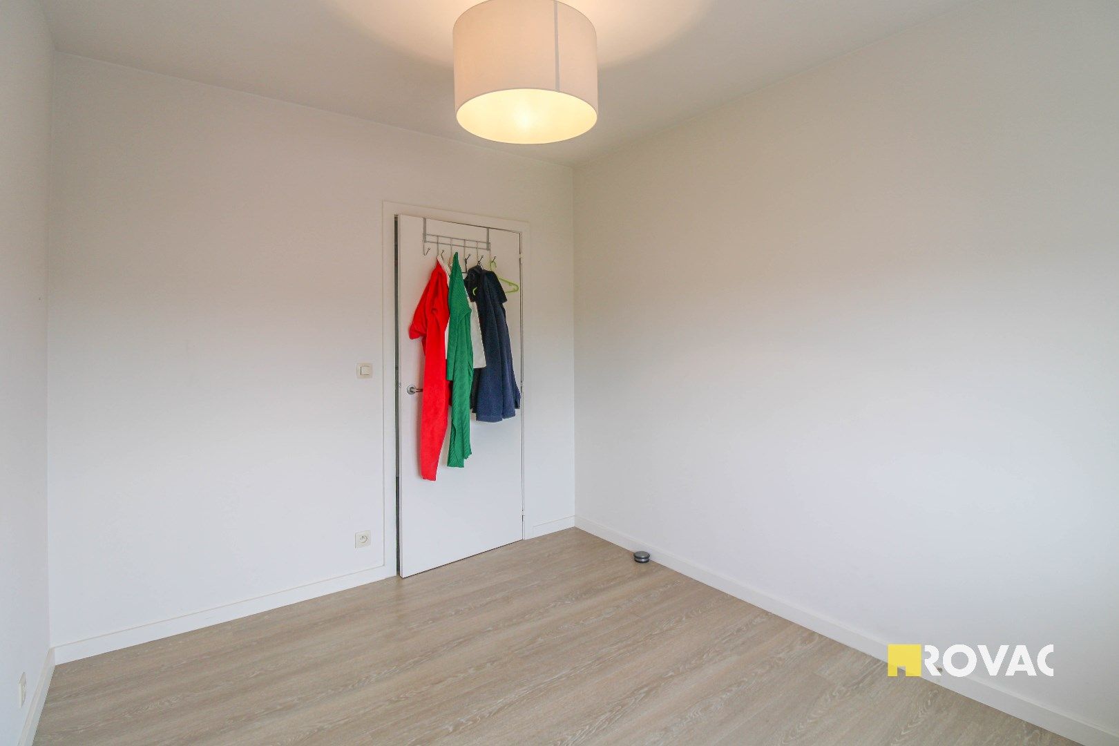 Instapklaar appartement met garage! foto 8
